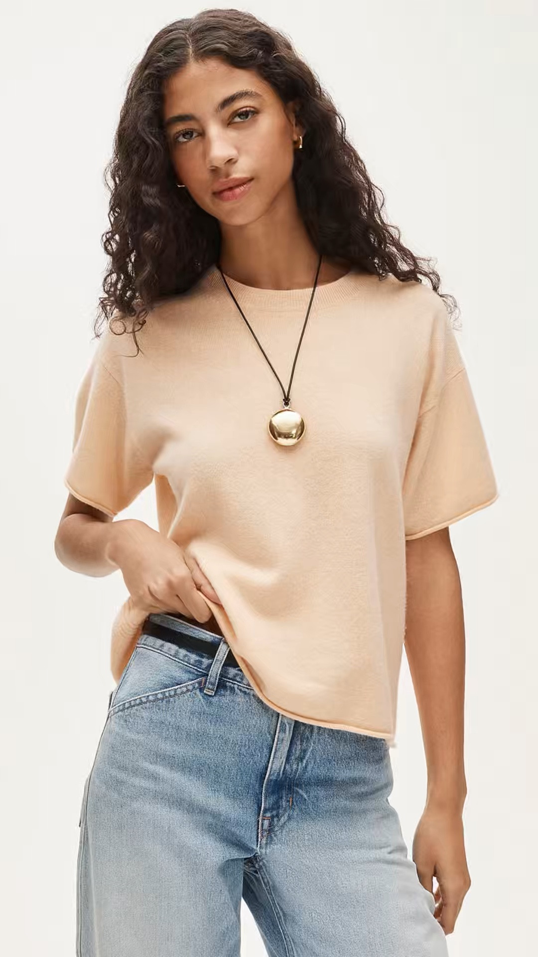 Cashmere relaxed T-shirt
Too soon to buy? Love ‘❤️’ this post to get a price drop notification. 
🔗https://bit.ly/RBHOUSEWIFE

#LTKSeasonal #LTKootd