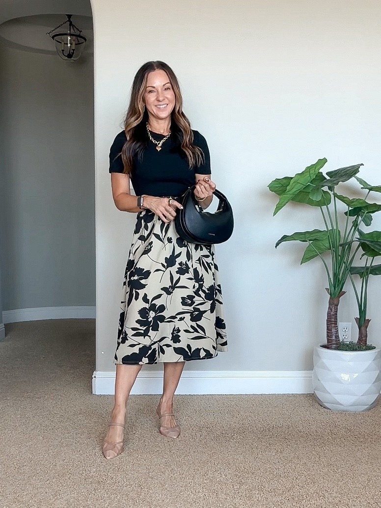 Petite friendly dress in fall capsule wardrobe outfit ideas! 
 Dress XS skirt small, all shoes if in between size go up. Bags, shoes, accessories all linked.for ref I’m 5’1” 109lbs


#LTKFindsUnder50 #LTKPetite #LTKOver40