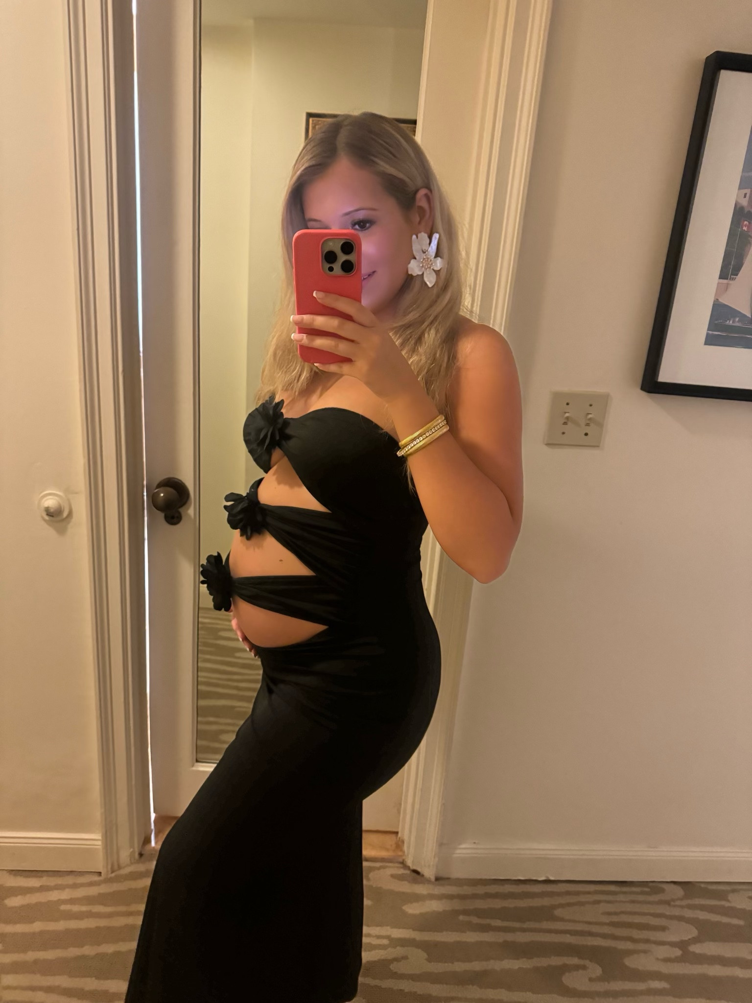 The CUTEST baby bump dress for a baby moon or baby shower!!! Oh my gosh I’m obsessed! I’m in a size S & its super stretchy 

#LTKBump #LTKTravel #LTKStyleTip