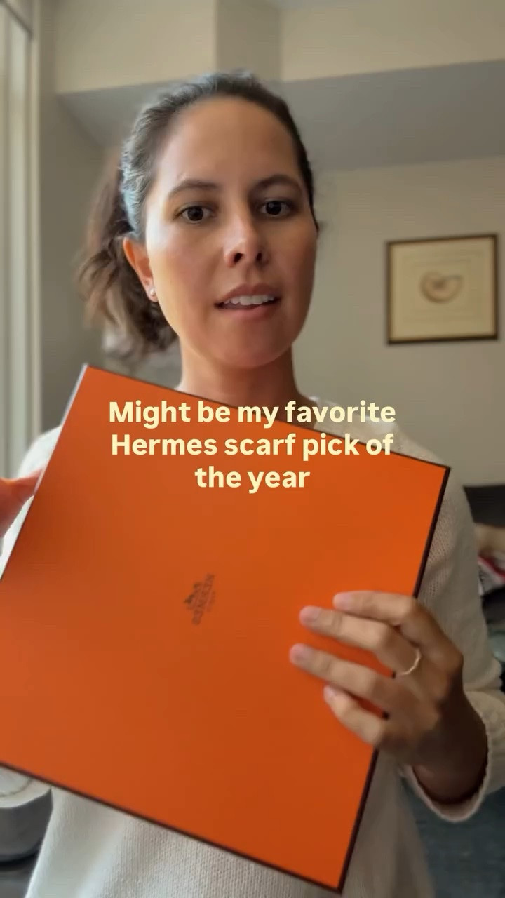 Now time to actually wear it

Hermes scarf, wear a scarf, silk scarf outfit