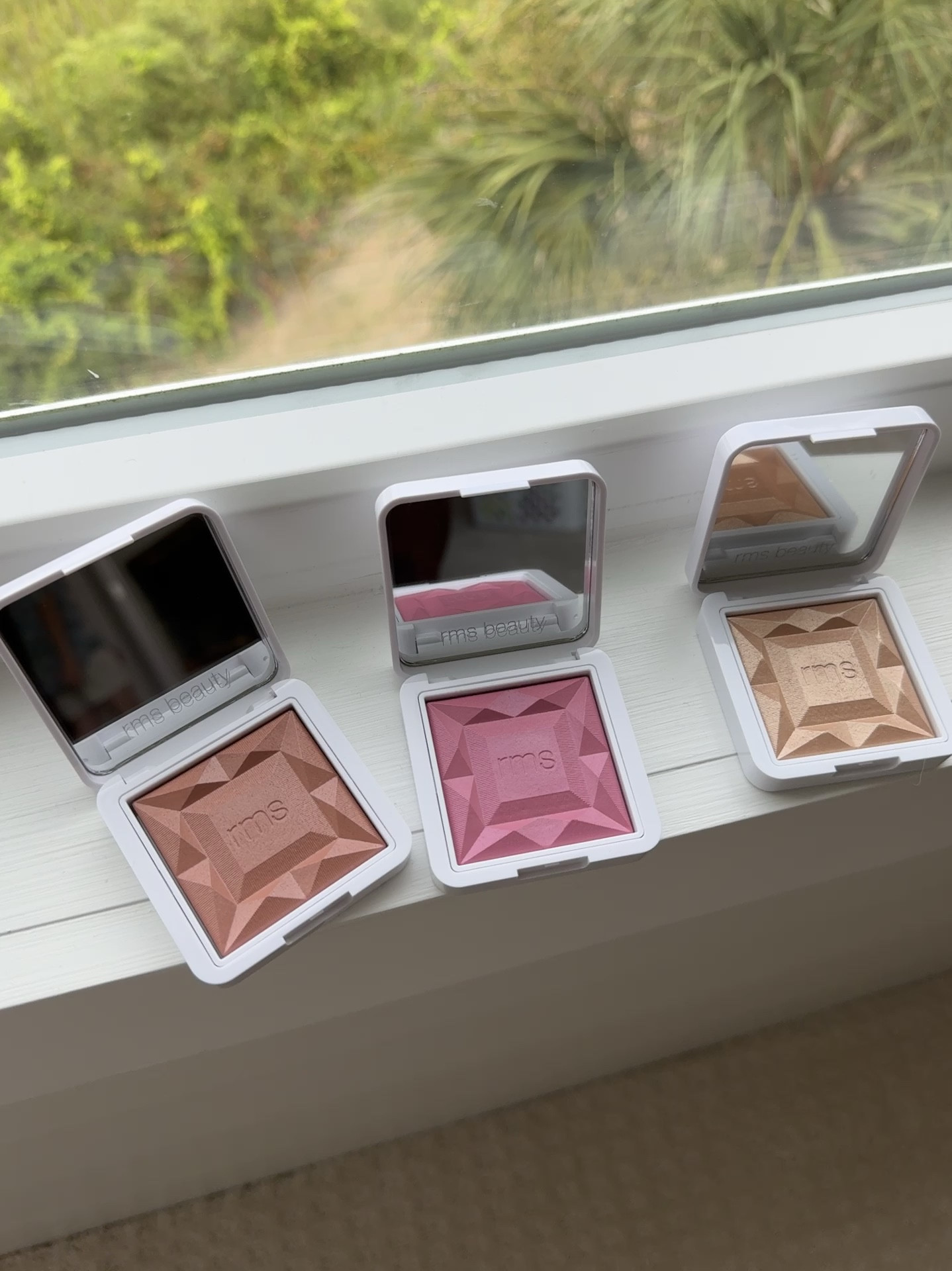 RMS SALE! Clean beauty brushes so beautiful and creamy. 30% off! 

#LTKBeauty #LTKSaleAlert #LTKOver40