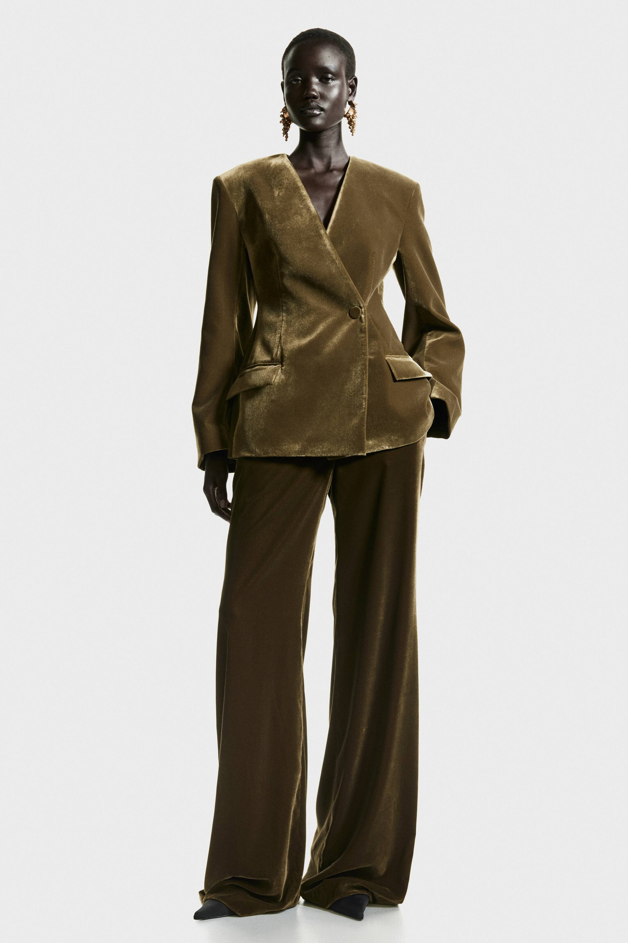 Bootcut Velvet Pants | H&M (US + CA)