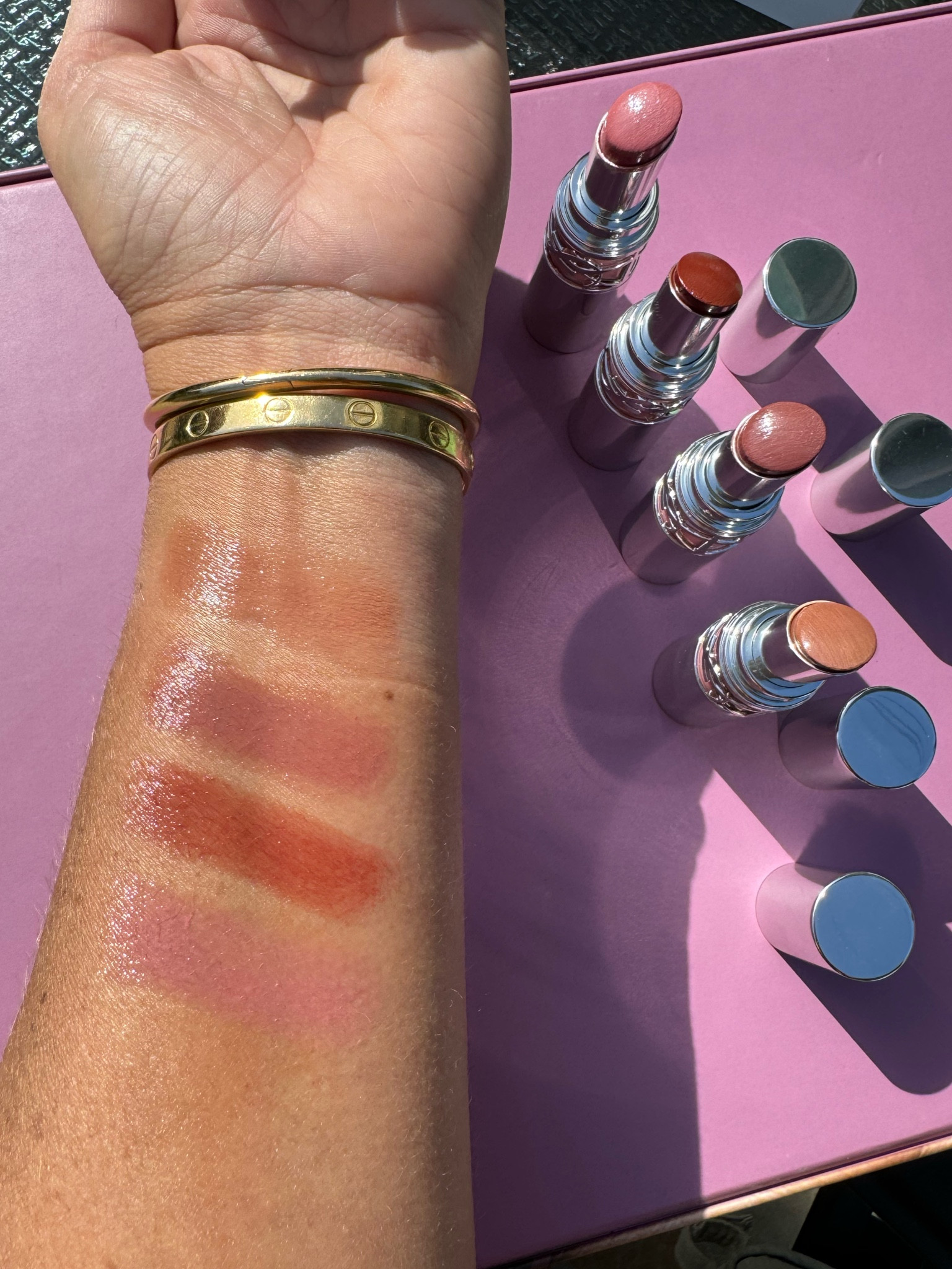 Equal parts lip care, lush color payoff and shine, this new lip color is beyond. Shown in nude lavalier, caramel, peachy glow and honey. 👄


#LTKxSephora #LTKbeauty #LTKfindsunder50