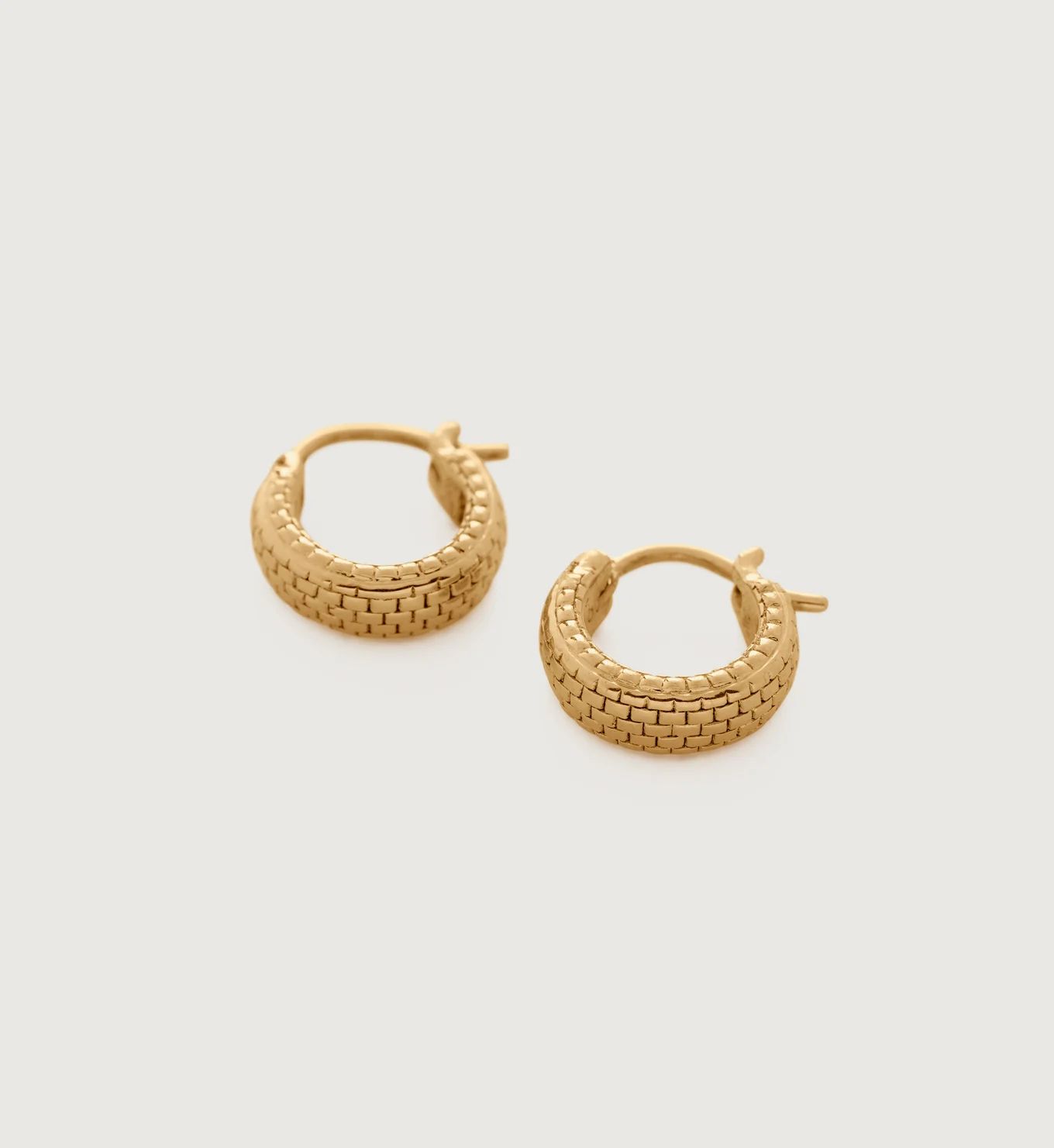 Heirloom Huggie Earrings | Monica Vinader (US)