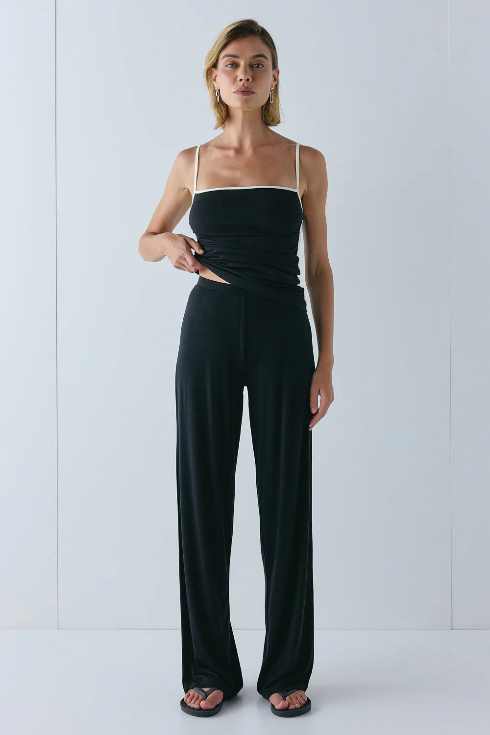 Keira Pants Black | VRG Grl