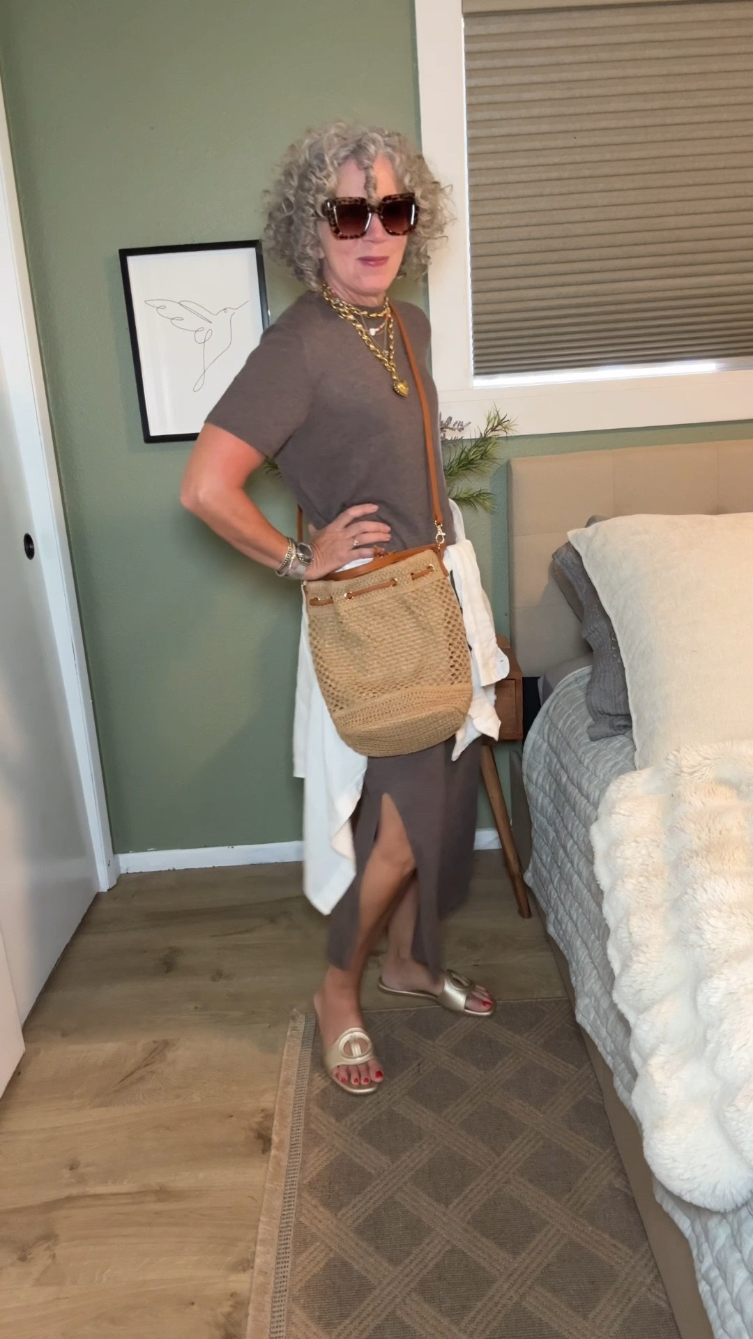 What I wore for a lunch date with my husband.
Dress size M
White shirt is a men’s size L
Shoes are tts