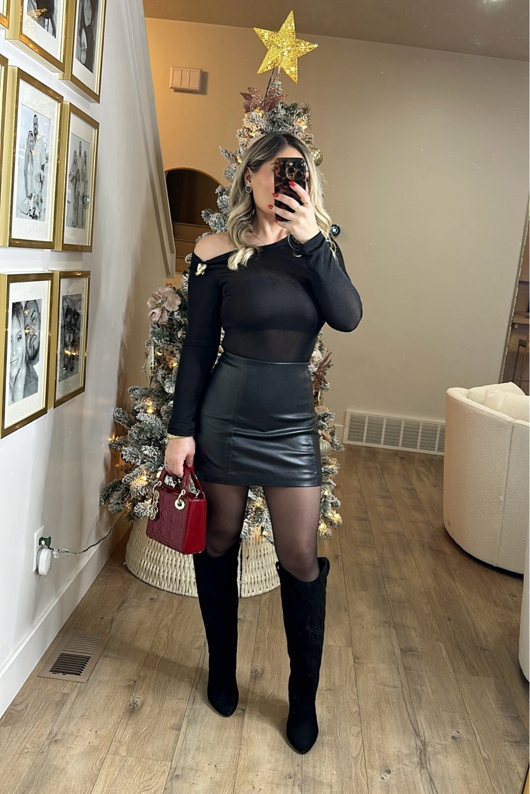 #allblackoutfit #ladydior

#LTKItBag #LTKHoliday #LTKShoeCrush