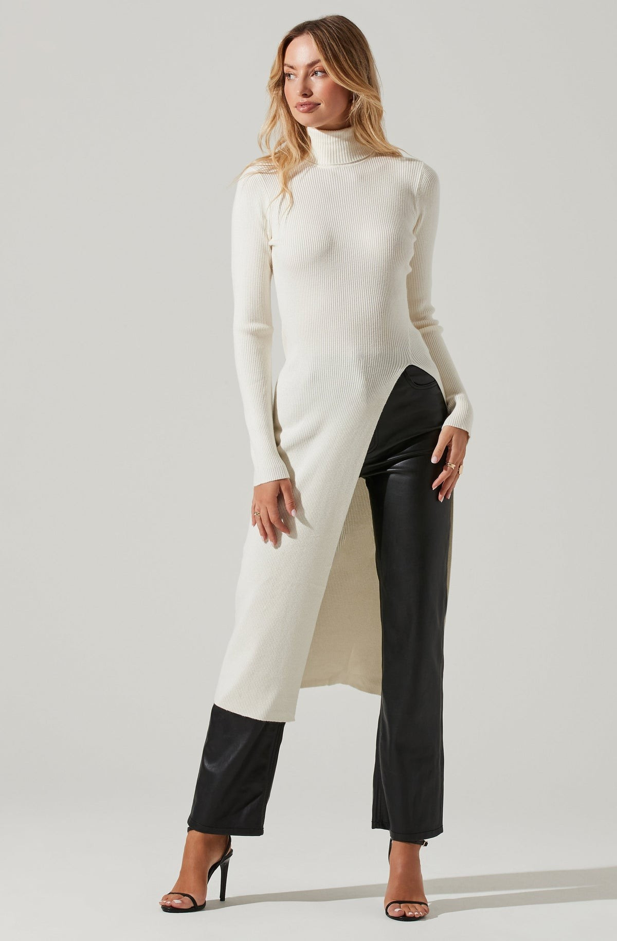 Hi Slit Turtleneck Sweater | ASTR The Label (US)