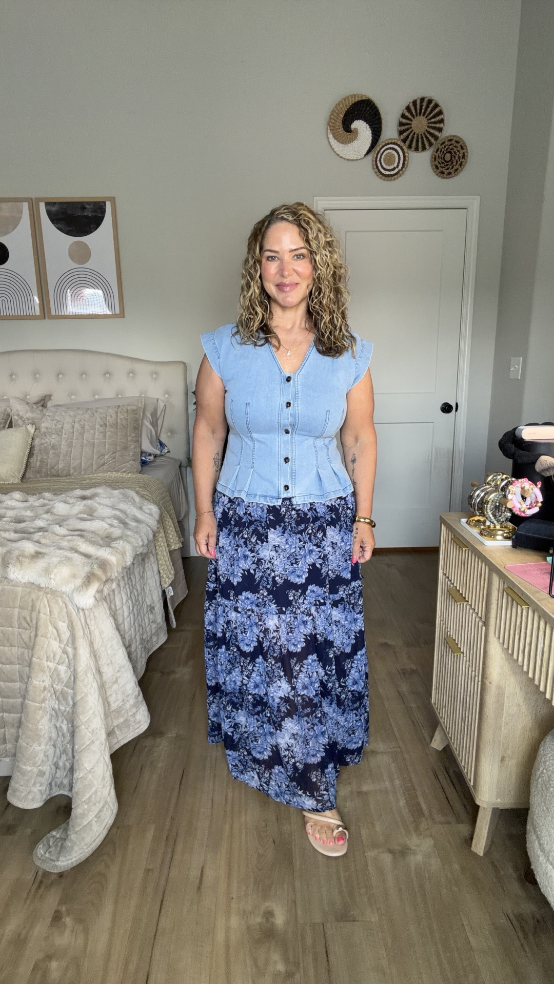 Size large in everything.

#LTKOver40 #LTKPetite #LTKMidsize