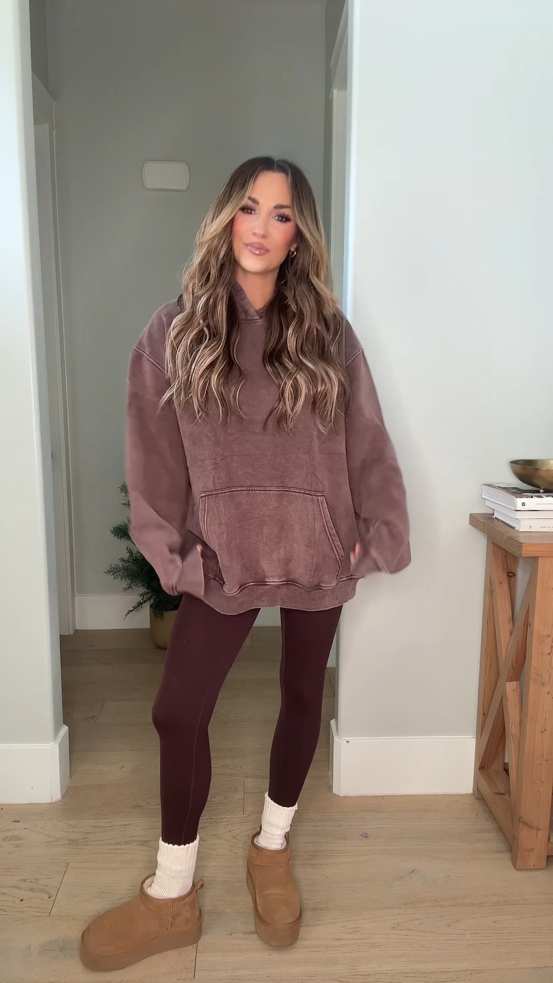 Amazon outfit idea! Love this hoodie wearing an XL 
Leggings size smalll

#LTKmomlife #LTKOver40 #LTKFindsUnder50