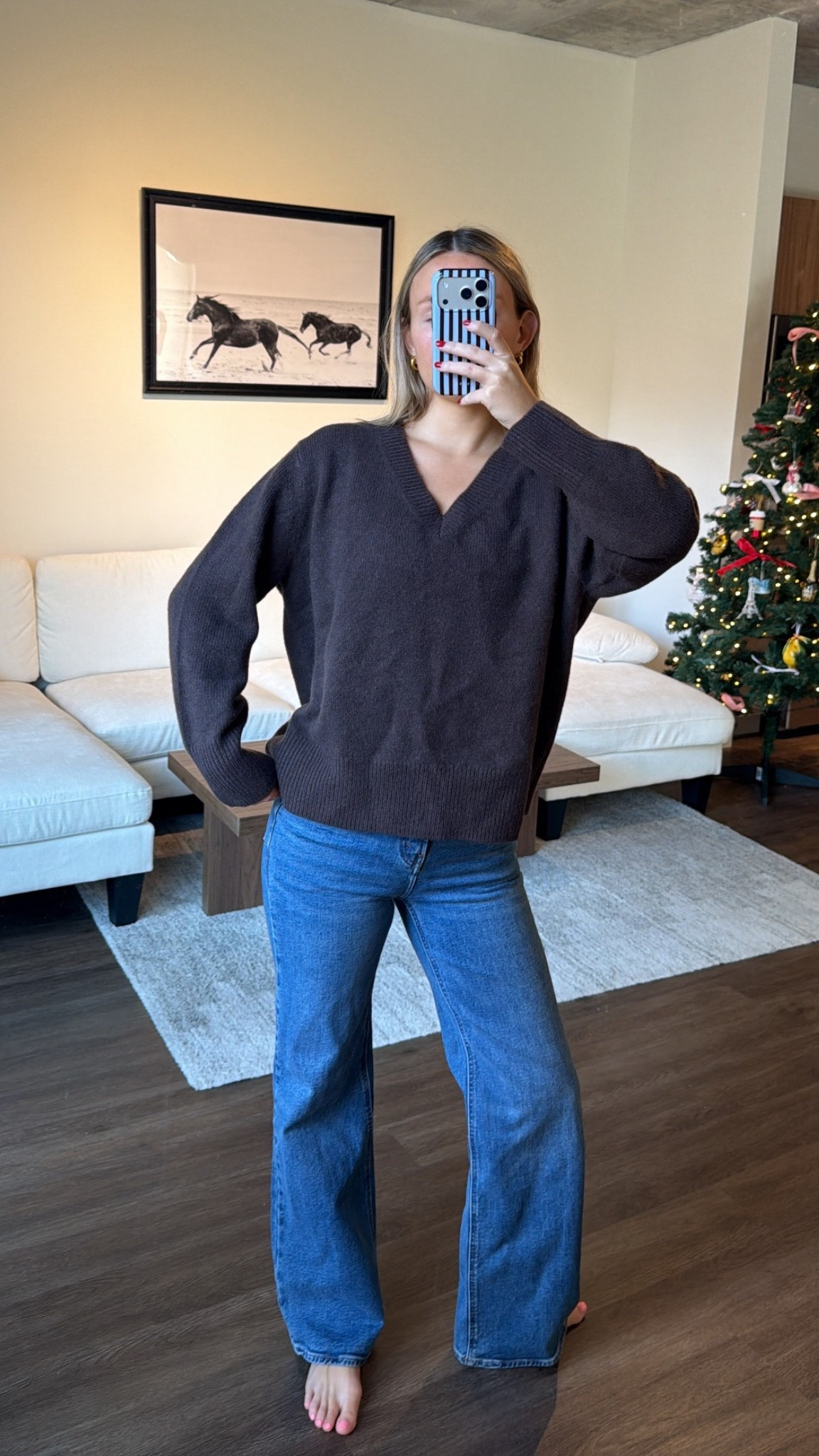 Black Fiveday sale prep @aritzia ! The sale starts 11/25 and runs through 12/1!🤎🍂 Wearing a small sweater!!

@aritzia #aritziapartner