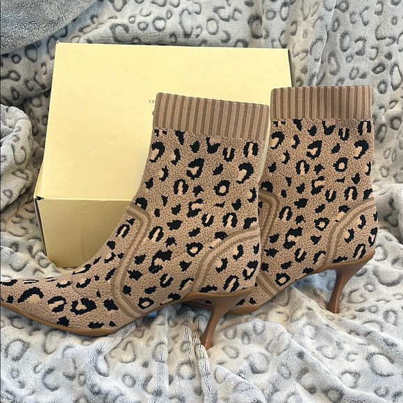 Cosy Island NEW Minimalist Pointed Toe Sock Ankle Boots Leopard 8.5 | Poshmark