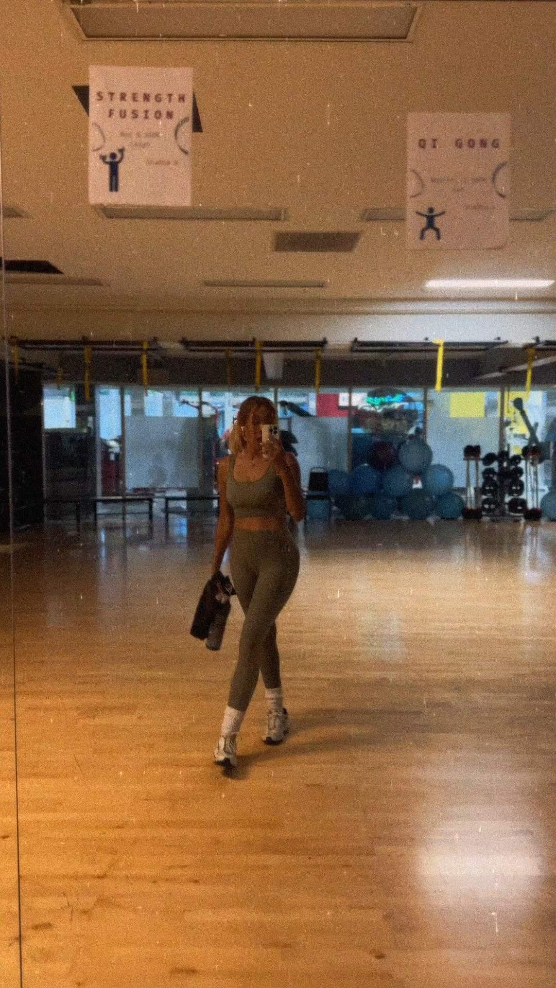 Cutie Workout Set 

I am 57 130 pounds and I'm wearing a size small. This from Amazon comes in a multitude of colors. The quality is really good for $20. I think it's a great workout outfit to throw into your wardrobe. 

#amazon

#LTKgrwm #LTKfitnessgoals #LTKmorningroutine