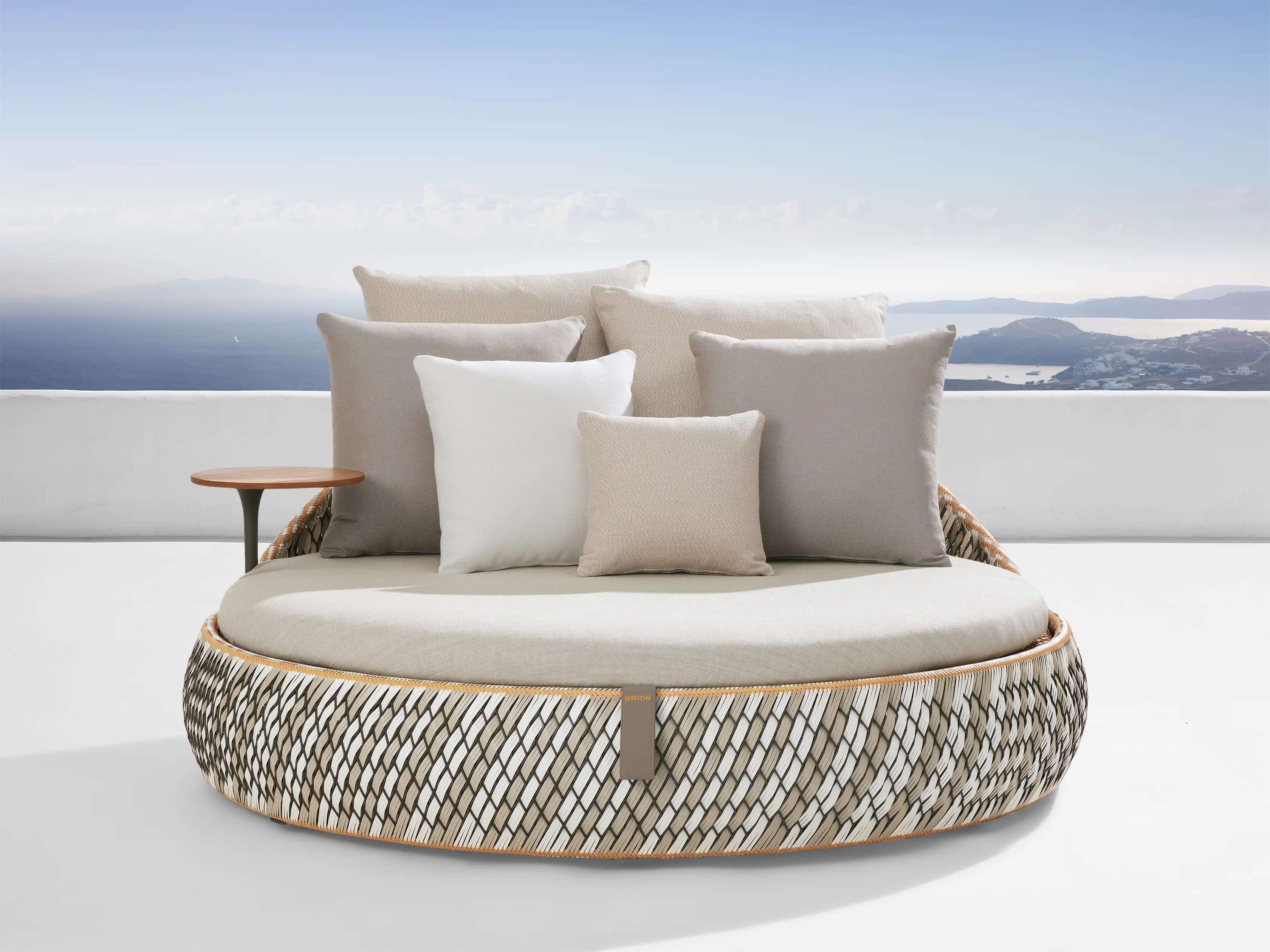Dala Outdoor Daybed | Arhaus