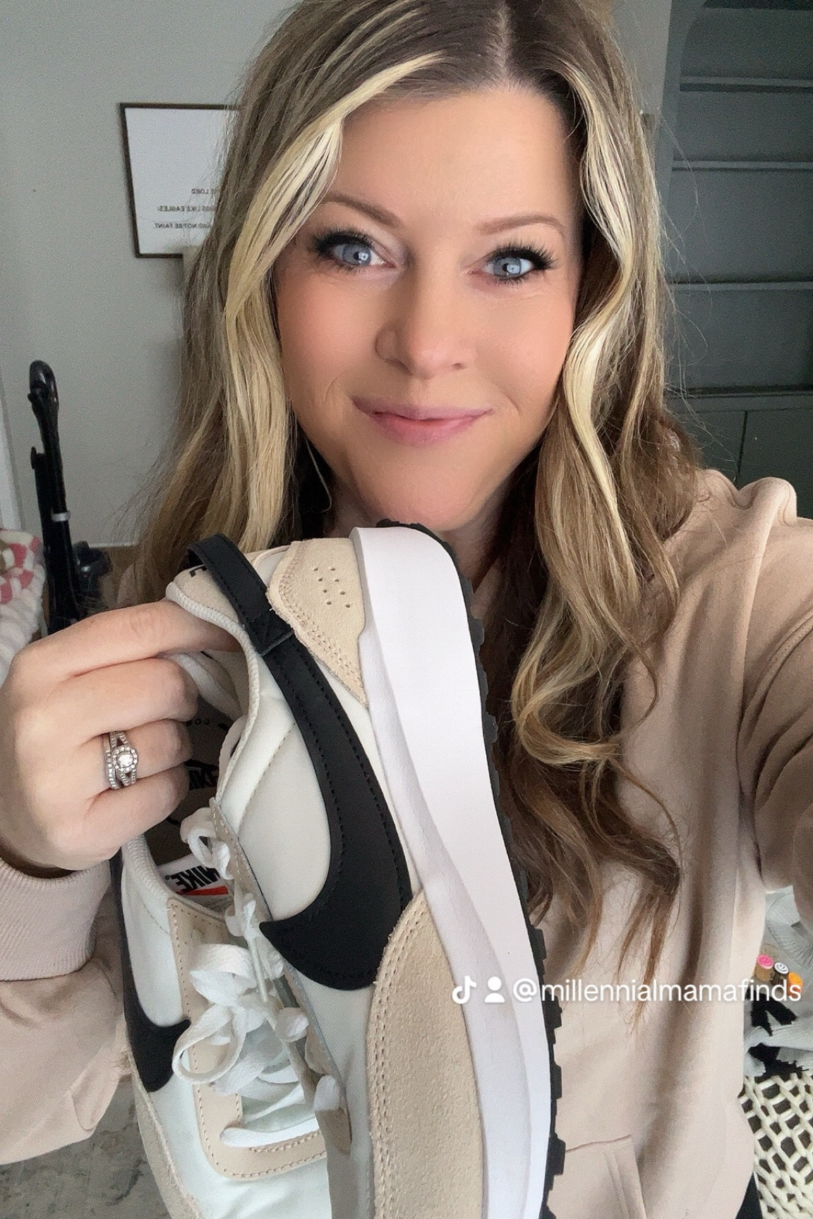 Cutest Nike Waffle Debut Shoes! Love that they elevate leggings since that’s pretty much what I live in! 😂

#LTKActive #LTKShoeCrush #LTKStyleTip