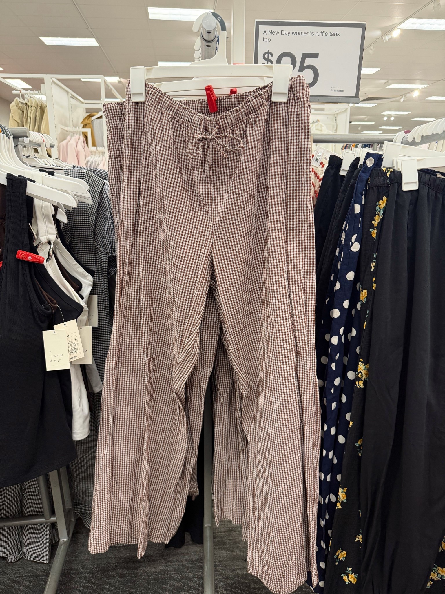 Loved these seersucker pants from Target! 99% cotton & 1% spandex. $35 