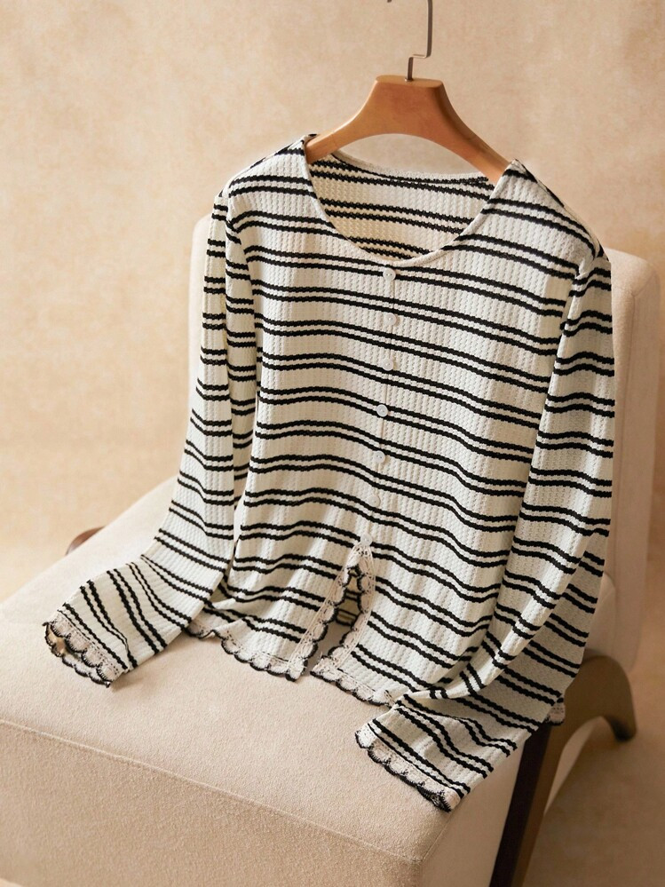 Elaquor Plus Size Women's Casual Striped Loose Fit Round Neck T-Shirt, Versatile For Summer | SHEIN