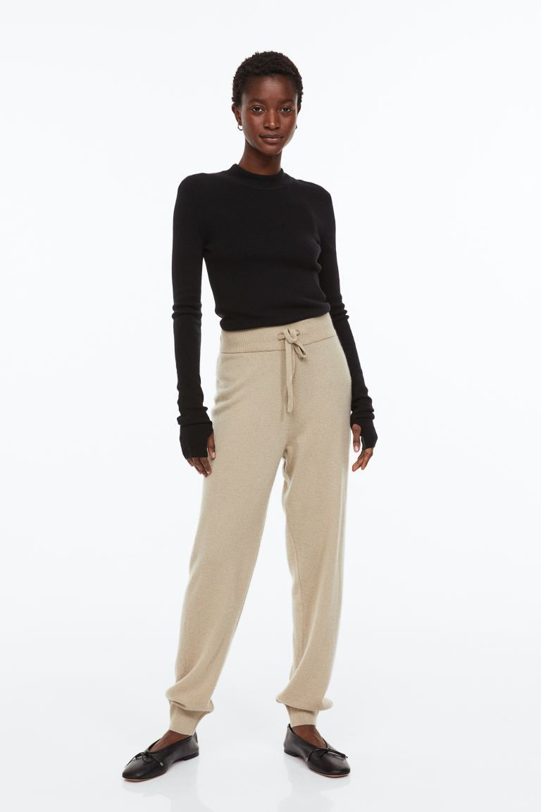 Fine-knit cashmere joggers | H&M (UK, MY, IN, SG, PH, TW, HK)