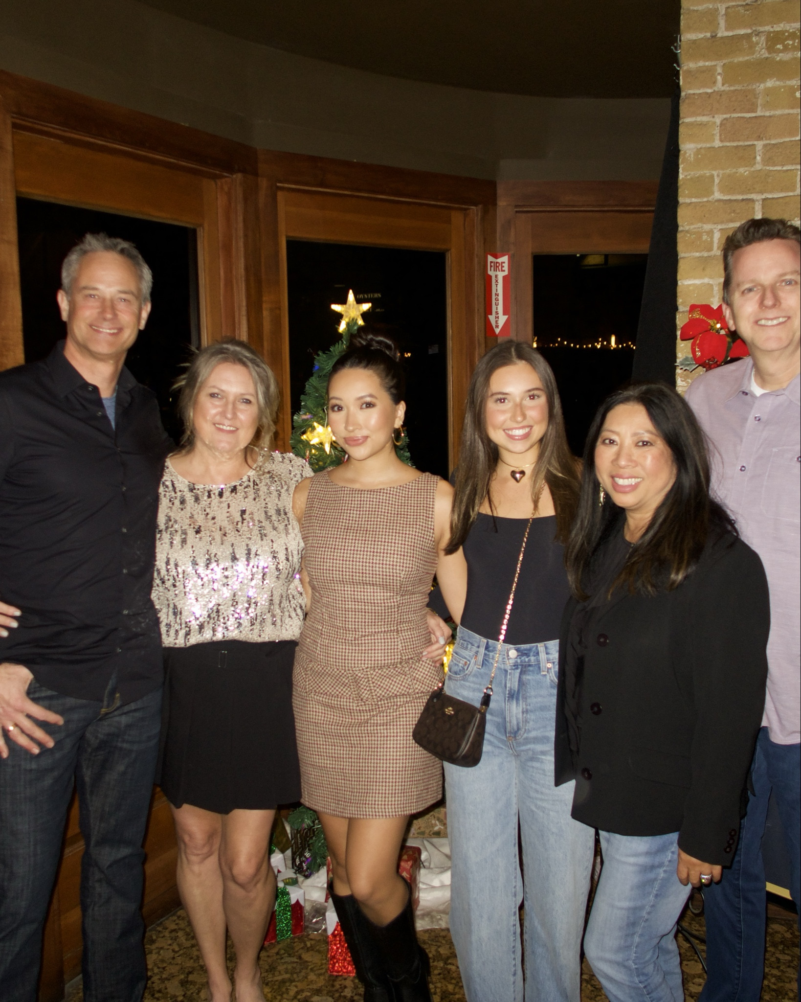 a very merry Christmas dinner with family and friends!

#LTKdayinmylife #LTKHoliday #LTKGiftGuide