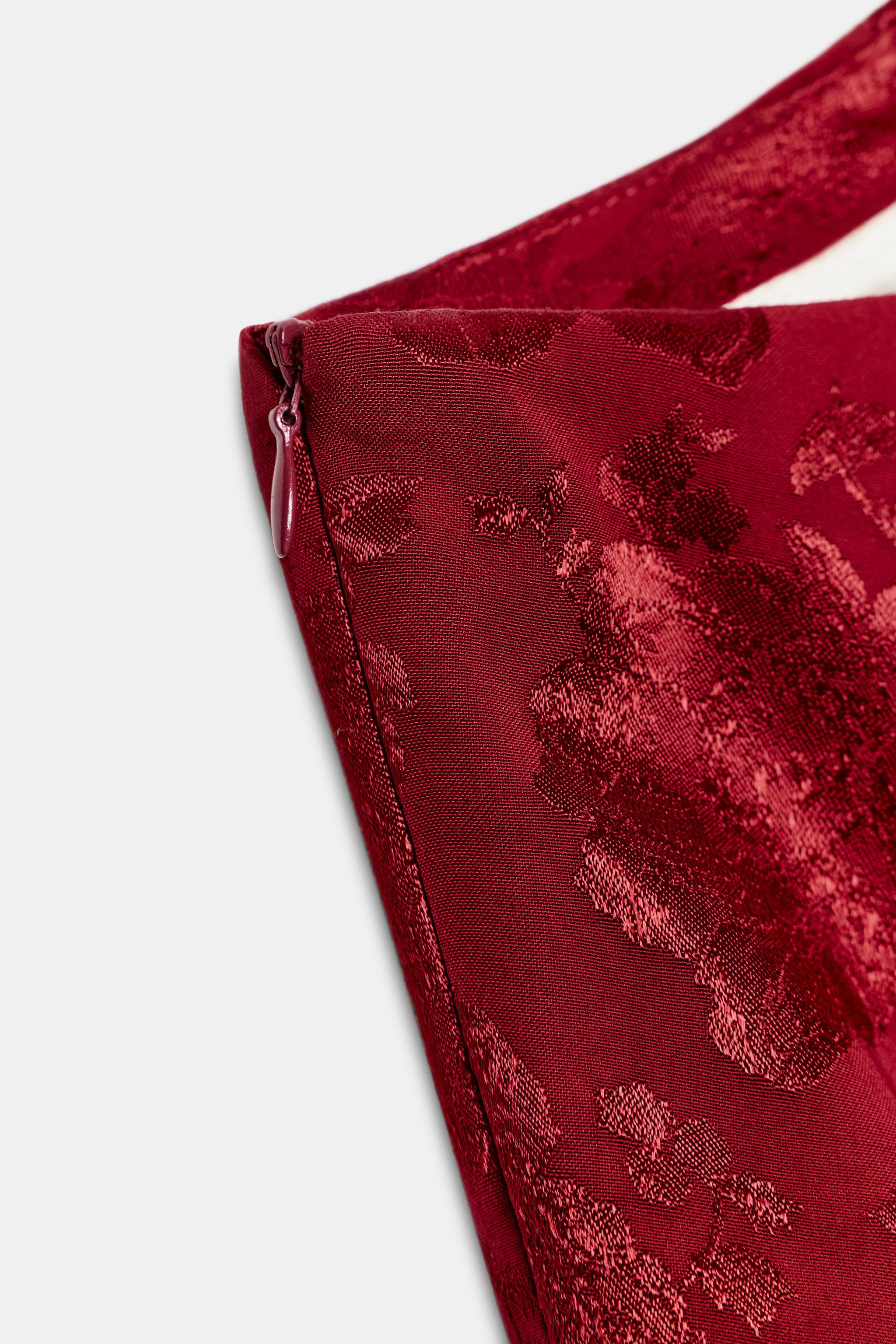ASYMMETRIC JACQUARD BELTED TOP | Zara US