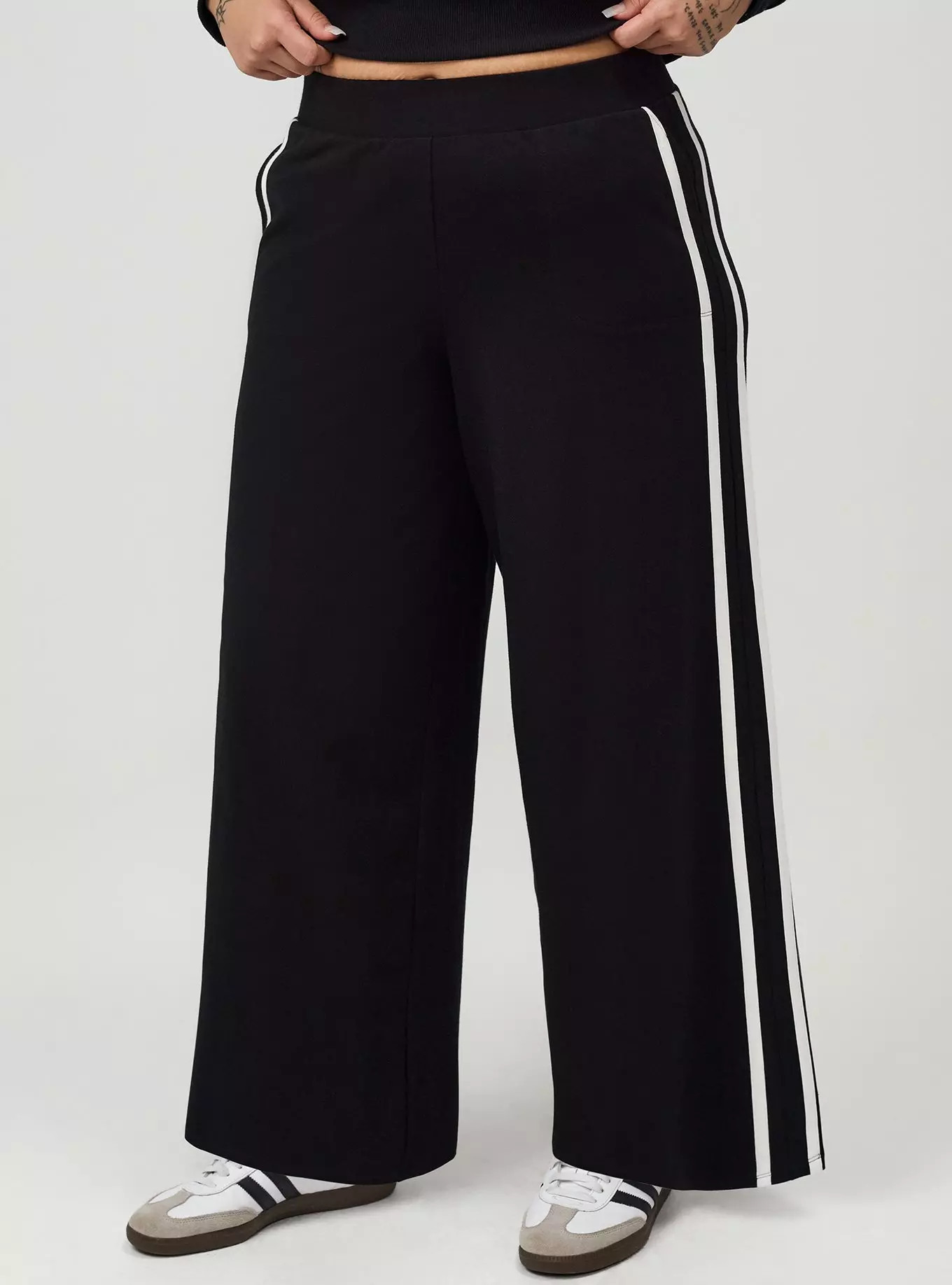 Wide Leg Legging | Torrid (US & Canada)