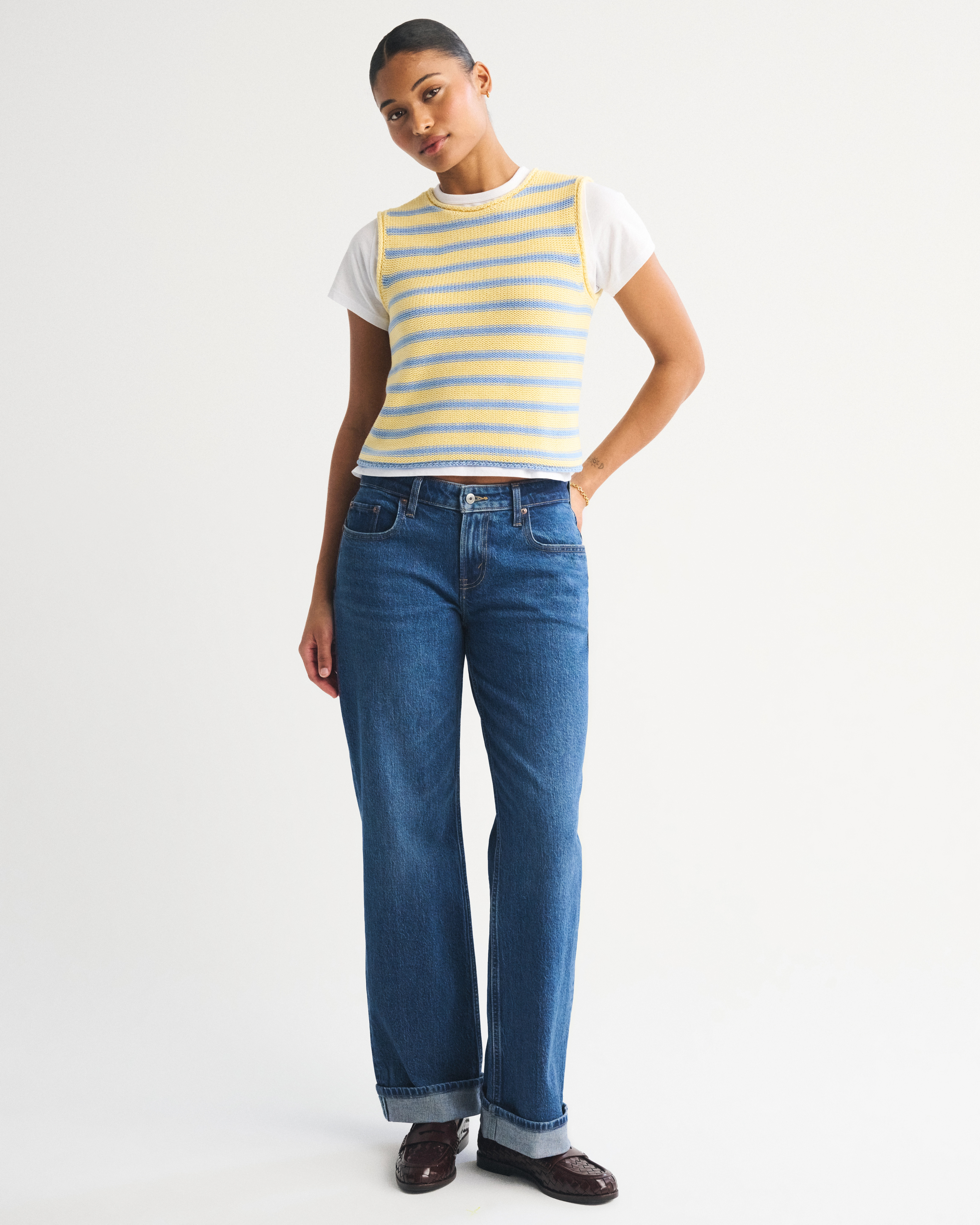 Curve Love Low Rise 90s Relaxed Cuffed Hem Jean | Abercrombie & Fitch (US)