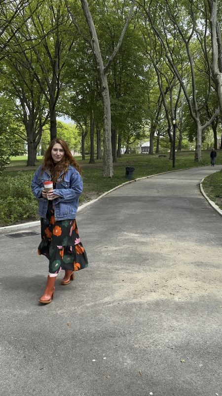 Spring floral outfit 

#springstyle #springdress #springoutfitideas #floraloutfits

#LTKSeasonal #LTKFind #LTKshoecrush