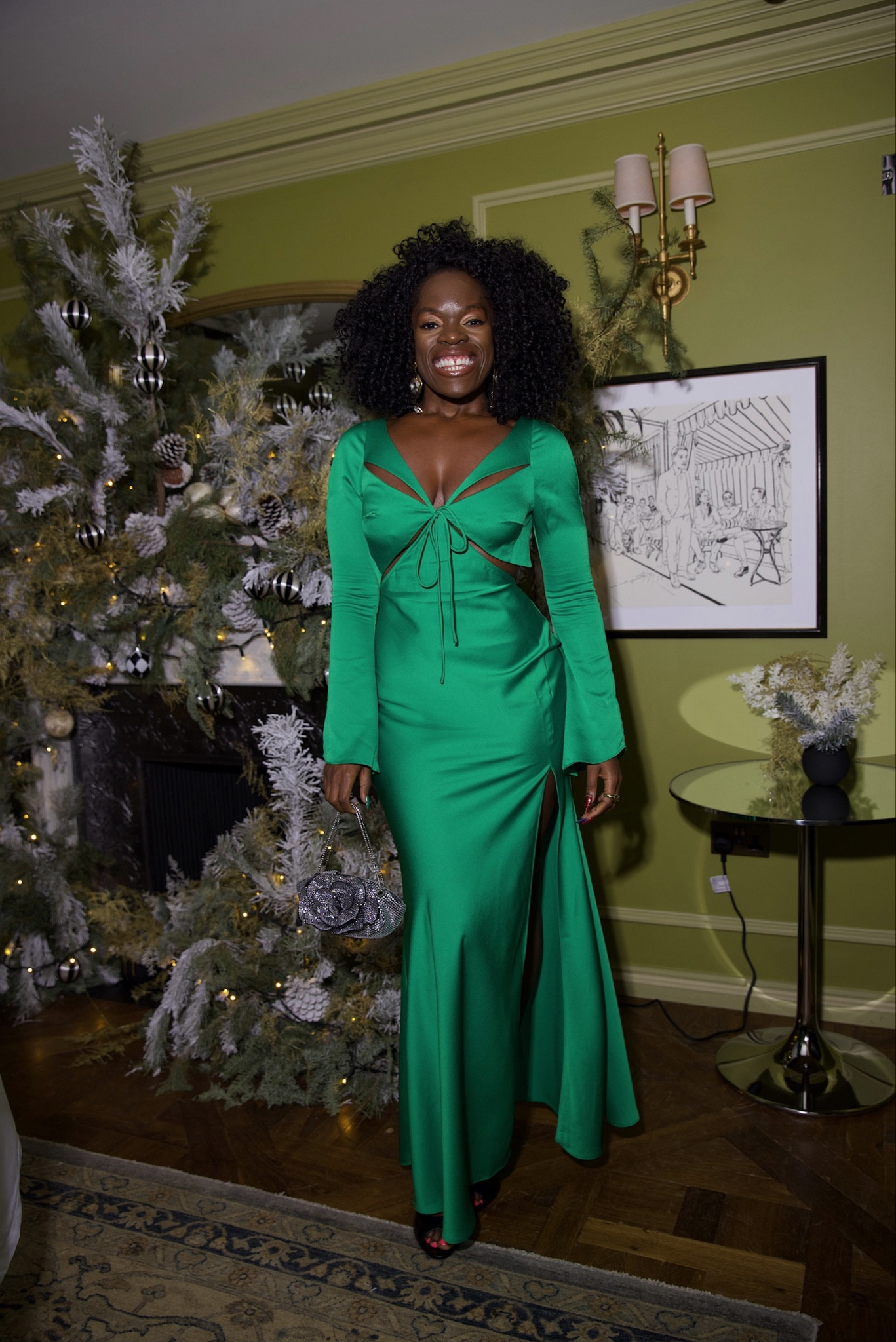 ASOS Christmas Party outfit 💚

Green dress, satin maxi dress, Mango accessories, party bag, silver clutch, long sleeve dress, Christmas party inspo