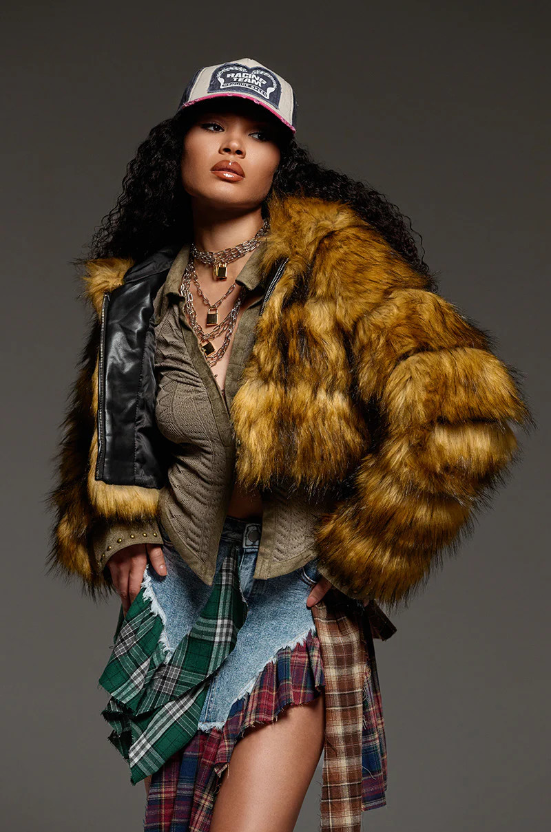 GRACELLE FAUX FUR CROPPED JACKET | AKIRA