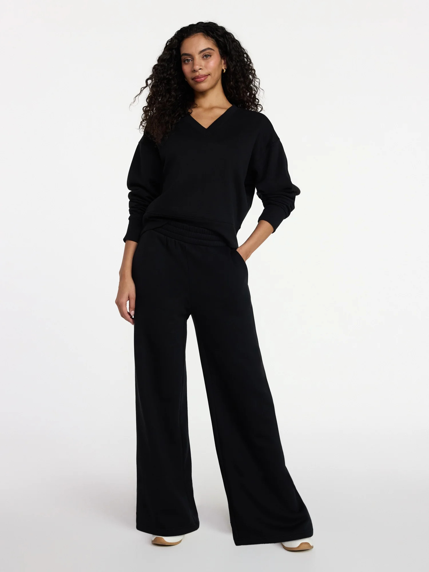 Time and Tru Women's and Women's Plus V-Neck Sweatshirt and Pants Set, 2-Piece, Sizes XS-4X | Walmart (US)
