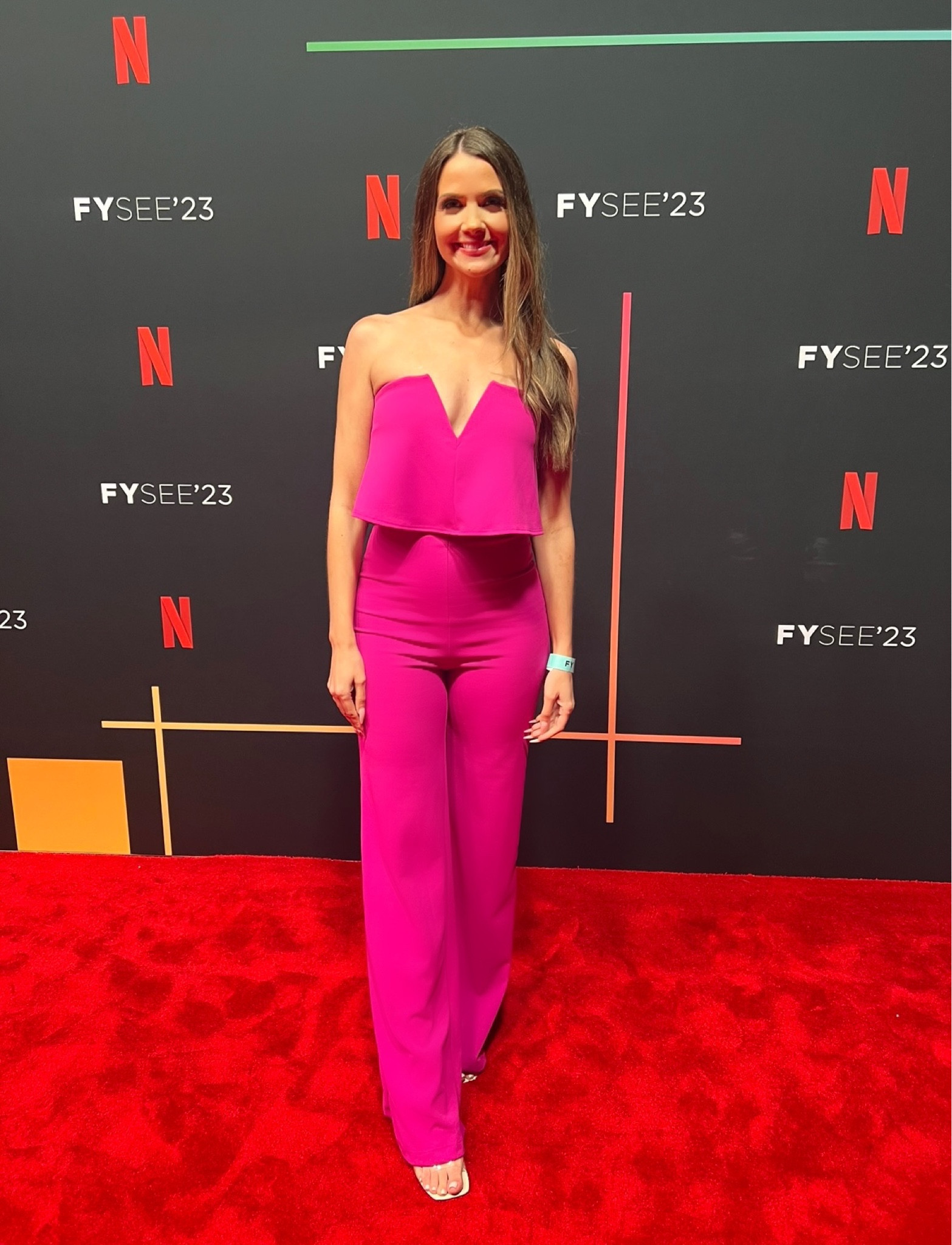 Jumpsuit comes in several colors. Perfect for a night out, weddings, bachelorette 

#LTKFind #LTKunder100 #LTKwedding