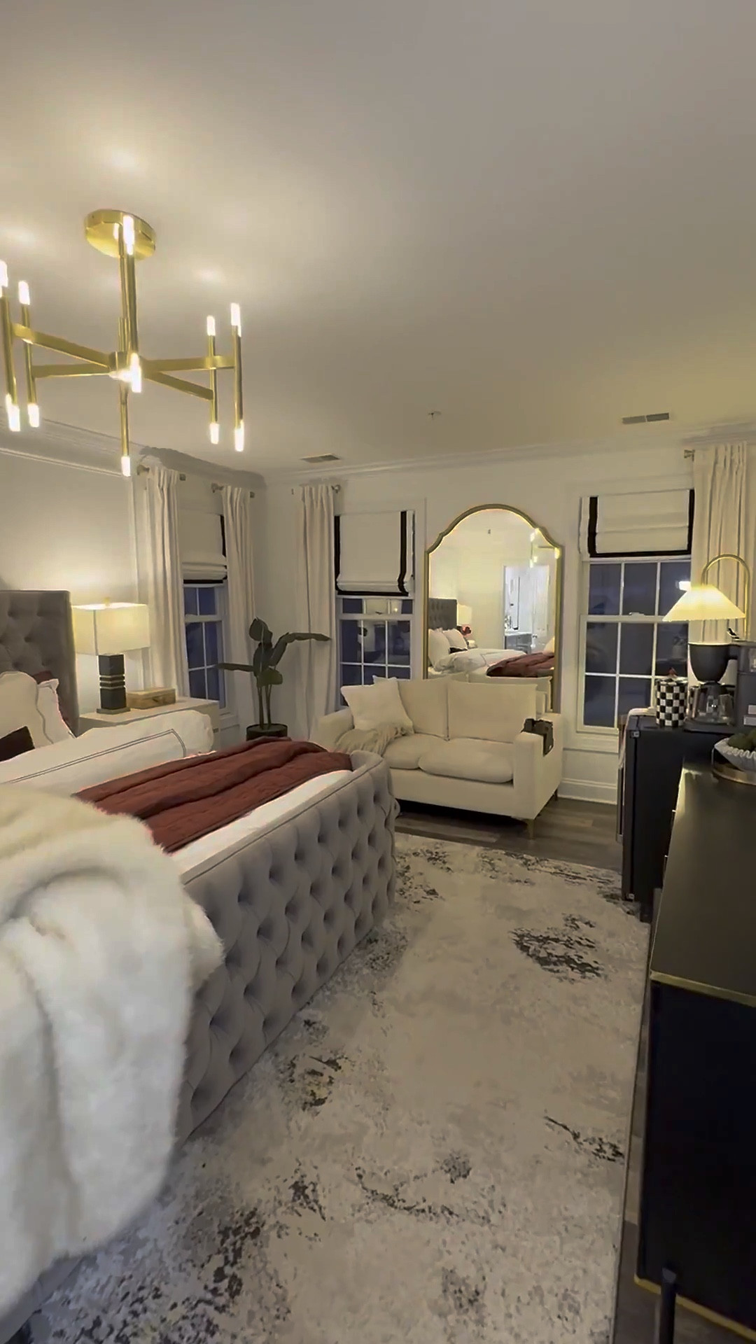 Simple swaps to transform this cozy Christmas bedroom to a Valentine vibe! ♥️

#LTKValentine #LTKHome #LTKSaleAlert