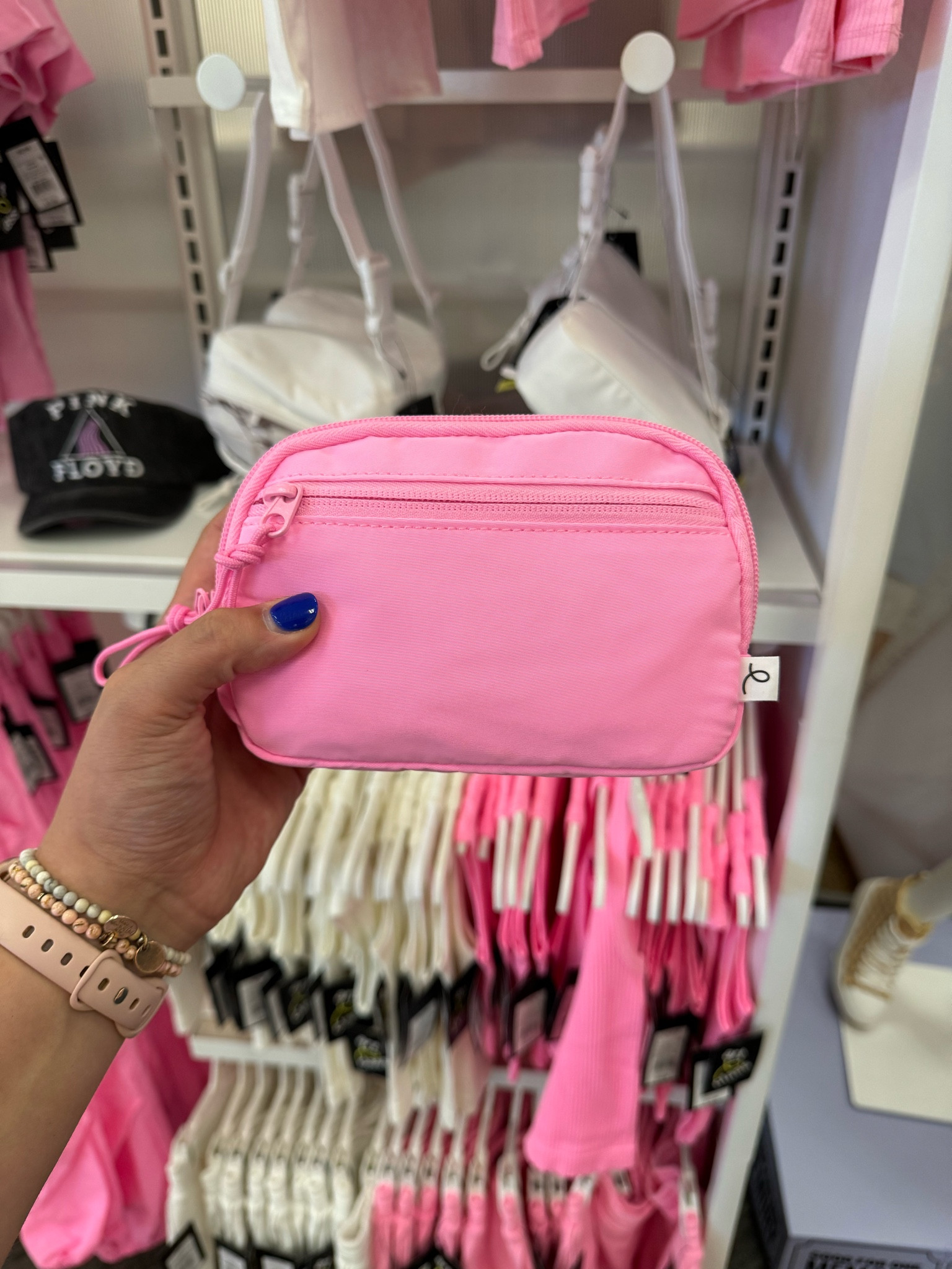 This little girl’s fanny pack is SO CUTE!! I’m obsessed! 

#LTKFindsUnder50 #LTKStyleTip #LTKKids