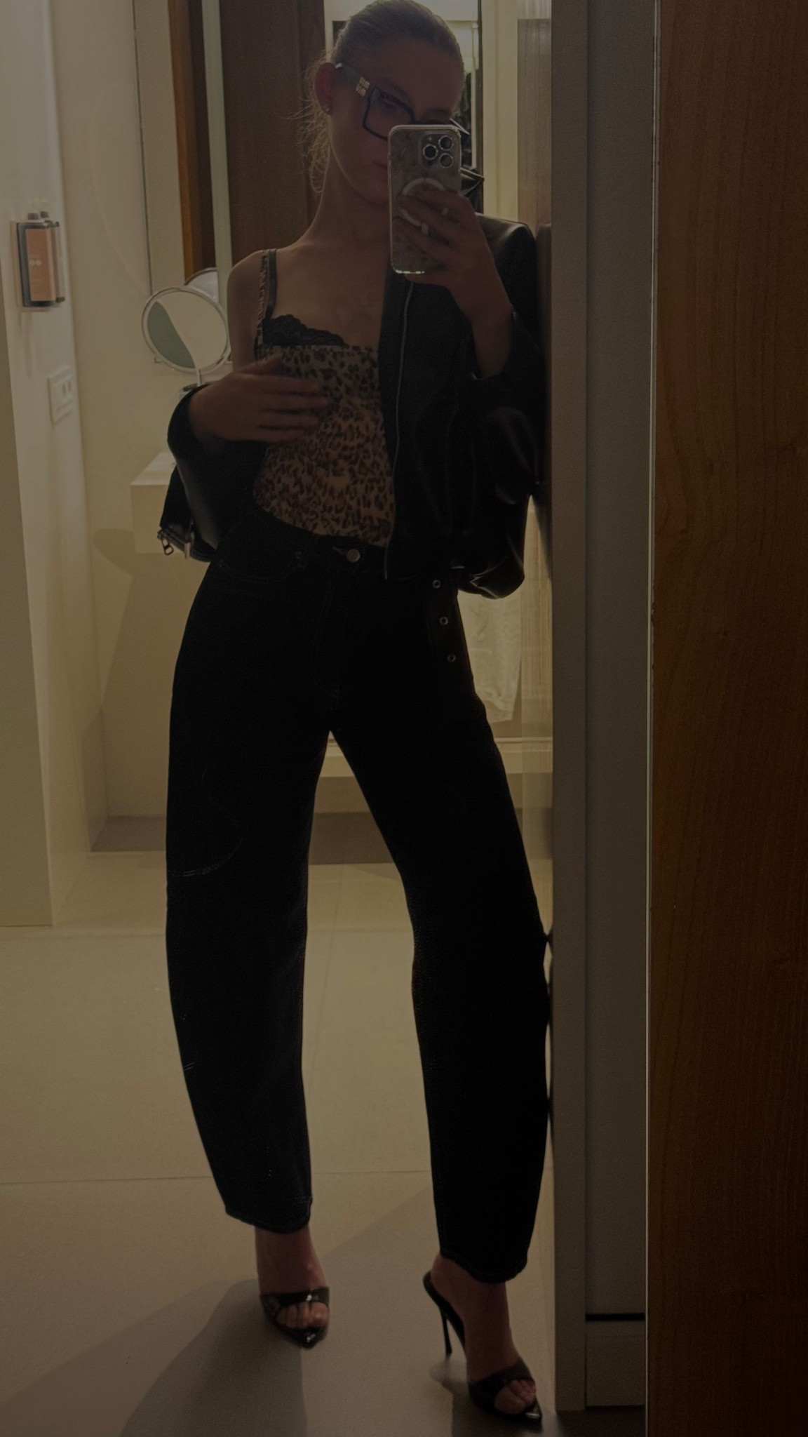 date night outfits
This shirt and heels are ❤️‍🔥❤️‍🔥❤️‍🔥❤️‍🔥❤️‍🔥
Obsessed. And the best part they are cheap. Both of them are from SHEIN🤤


#LTKootd #LTKBeauty #LTKgrwm