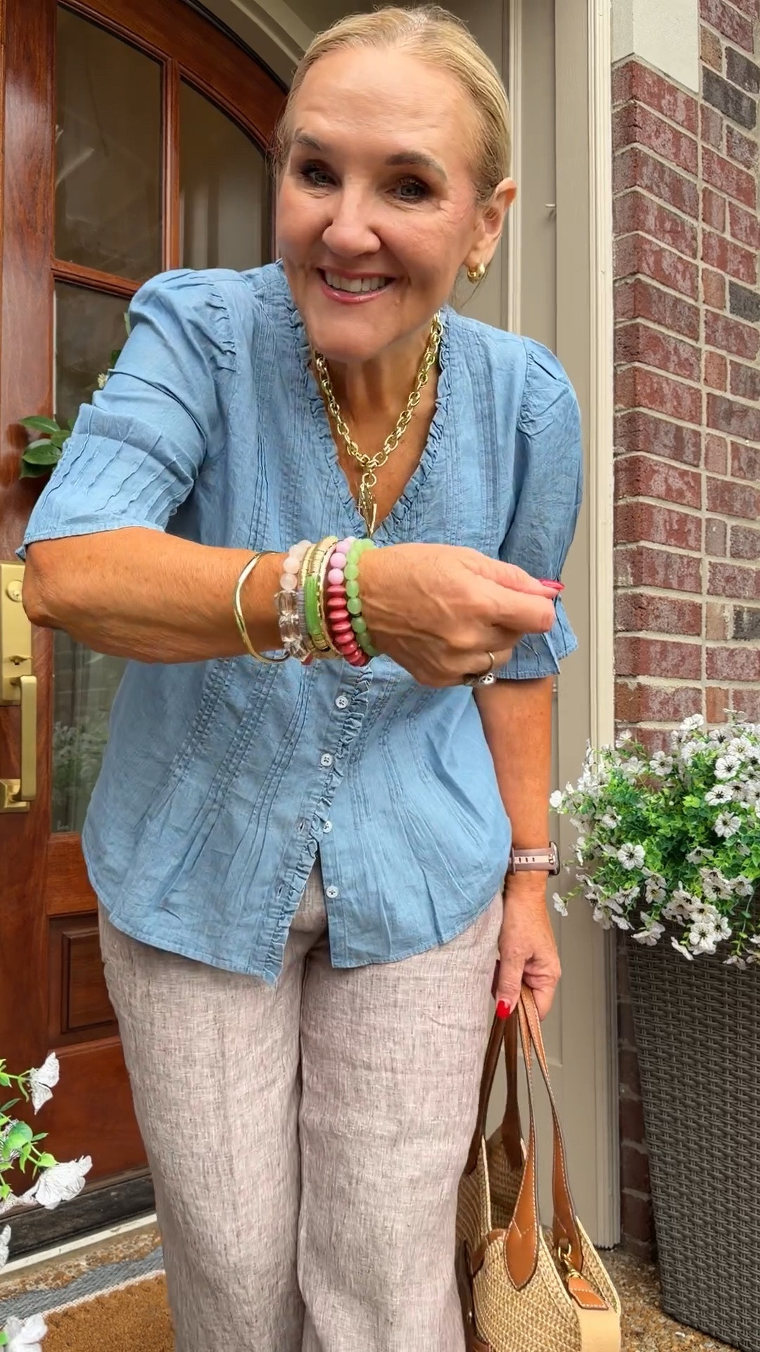 Allie & Bess 30% off with code SUMMER

Top size small
Linen pants size medium 

Business casual work outfit

#LTKSaleAlert #LTKOver40 #LTKWorkwear