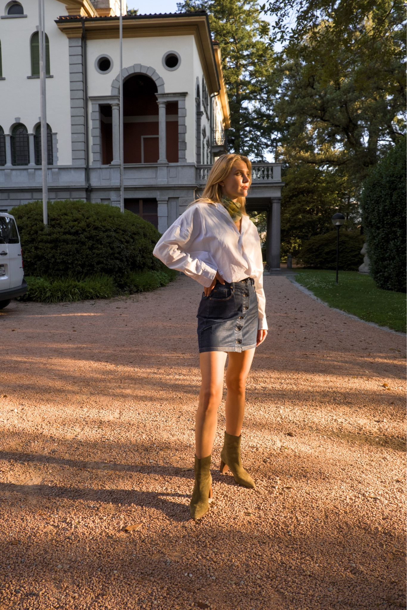 Launching my scarf design collaboration for #museovilladeicedri #bellinzona exclusively available at the museum concept store
#denim #miniskirt #suedeboots #denimskirt #lee #leeskirt

#LTKSeasonal #LTKstyletip #LTKU