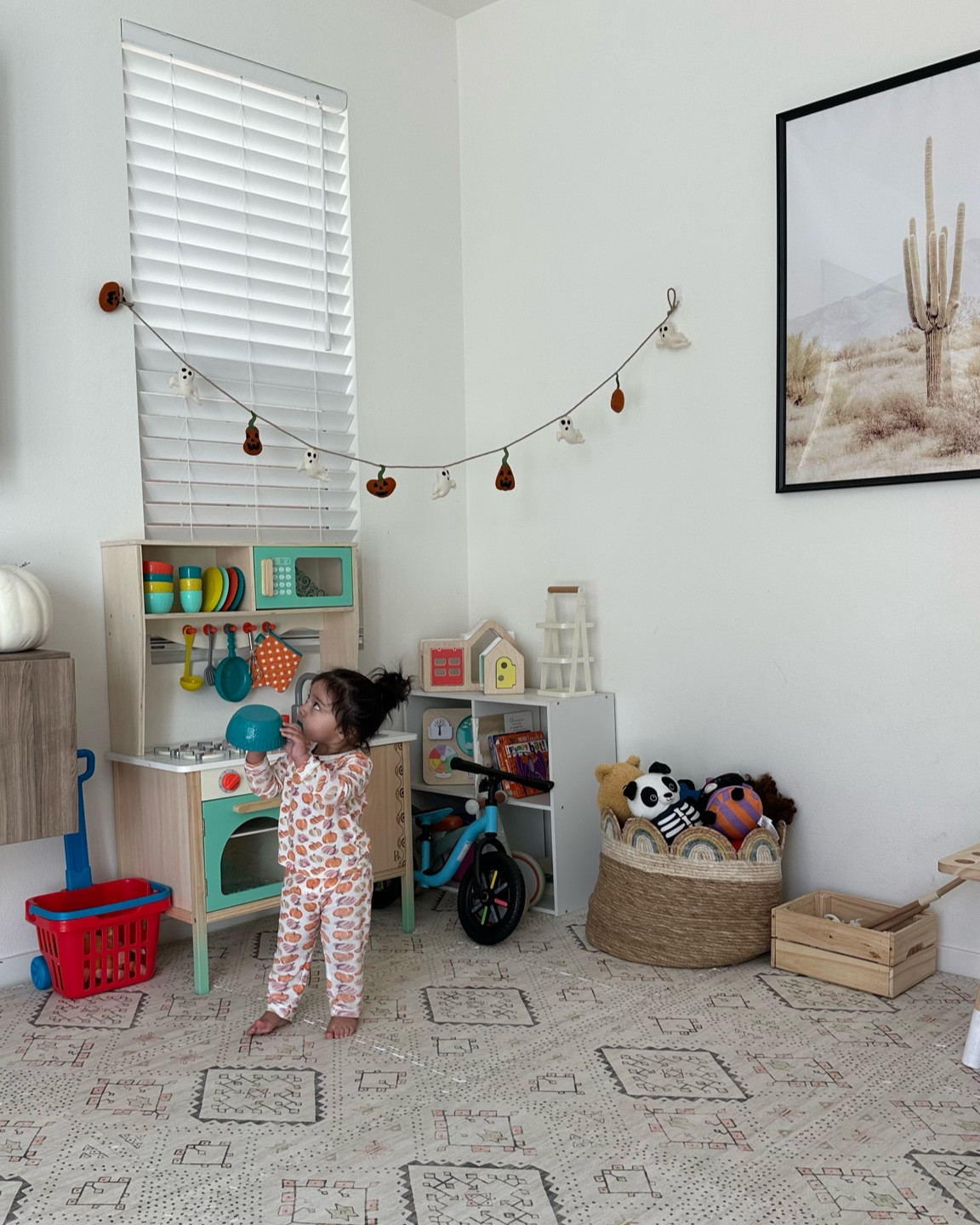 The cutest toddler toy kitchen ☁️🧺🎀

#LTKfindsunder100 #LTKkids #LTKbaby