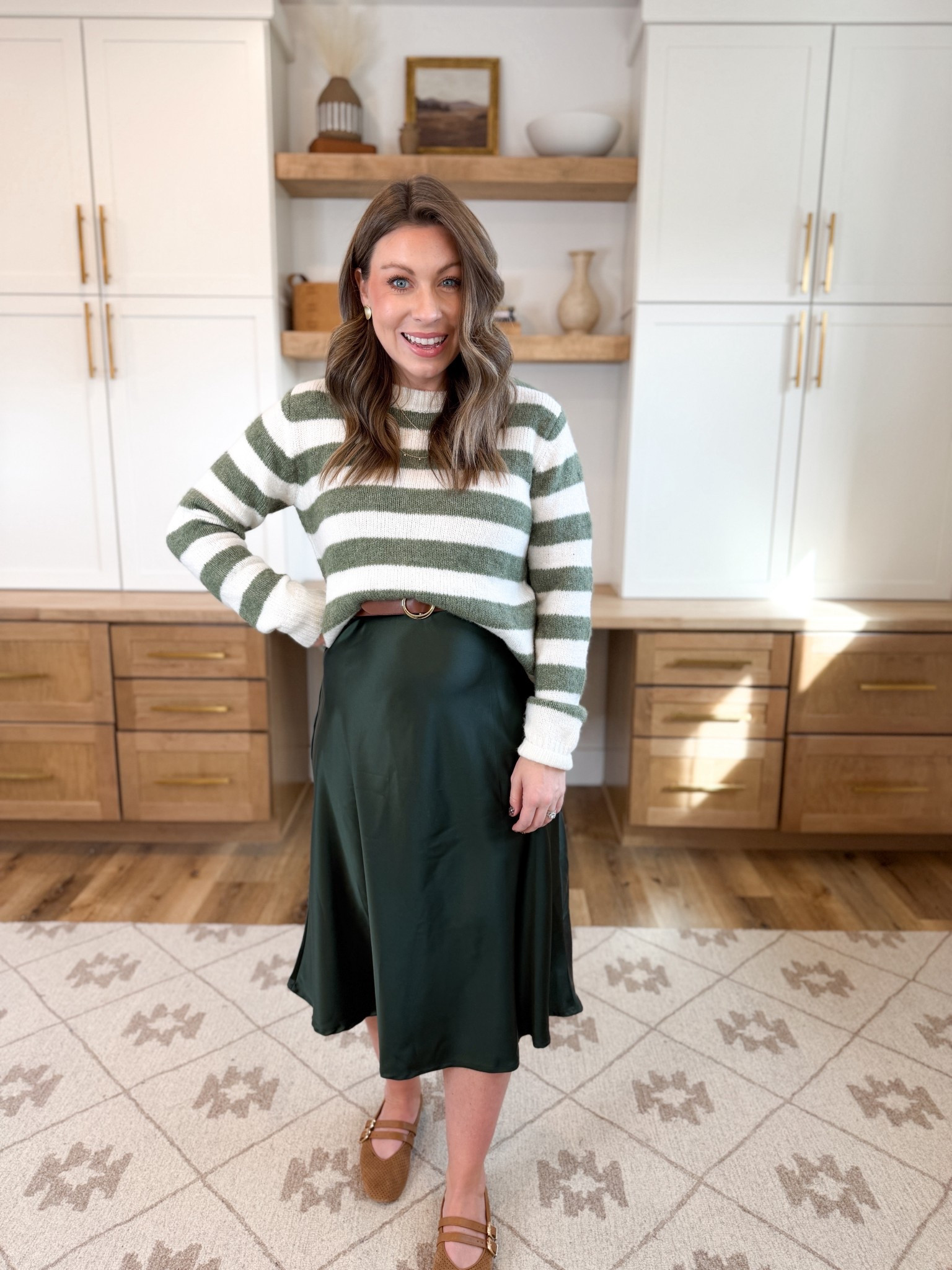 Amazon outfit that would be so cute for the holidays or date night! This satin skirt is a closet staple this season! 

#LTKU #LTKHoliday #LTKSeasonal