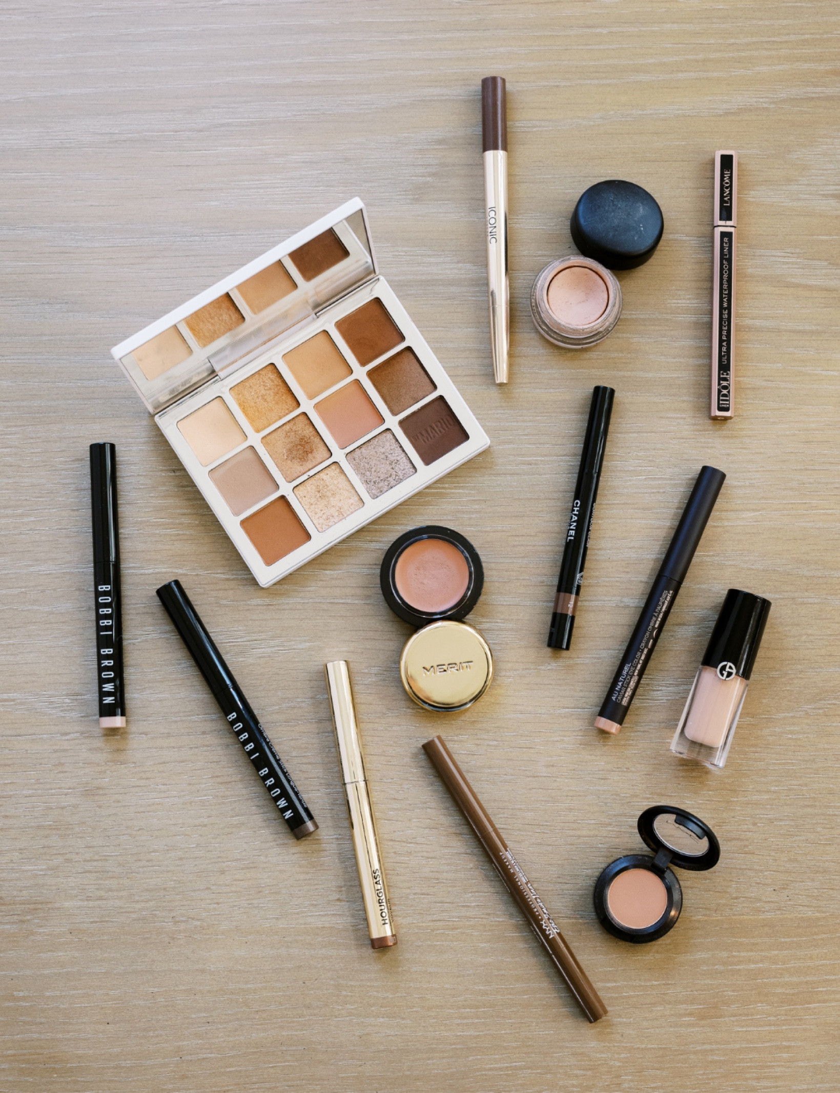 Glam Glossary | Eyeshadow + Liner

Makeup by Mario Etherial Eyes Palette

Bobbi Brown Long-Wear Cream Eye Shadow Sticks / Moonstone

Bobbi Brown Long-Wear Cream Eye Shadow Sticks / Forest

Laura Mercier Caviar Eye Color / Au Natural

MAC Eye Shadow / Soft Brown Matte

Merit Solo Shadow / Studio

MAC Pro Longwear Paint Pot / Painterly

Hourglass Voyeur Eyeshadow Stick / Equinox

Armani Beauty Eye Tint Long-Lasting Liquid Eyeshadow / Beige 18M

ICONIC London Smokey Eye Duo Kajal Eyeliner + Eyeshadow / Midnight Black 

Lancome Idol Ultra-Precise Felt Tip Liquid Waterproof Eyeliner / 01 Glossy Black 

NYX Professional Makeup Epic Smoke Liner / ESL02 Nude Haze

Chanel Stylo Ombre Et Contour Eyeshadow Liner Khol / 12 Contour Clair

#LTKbeauty
