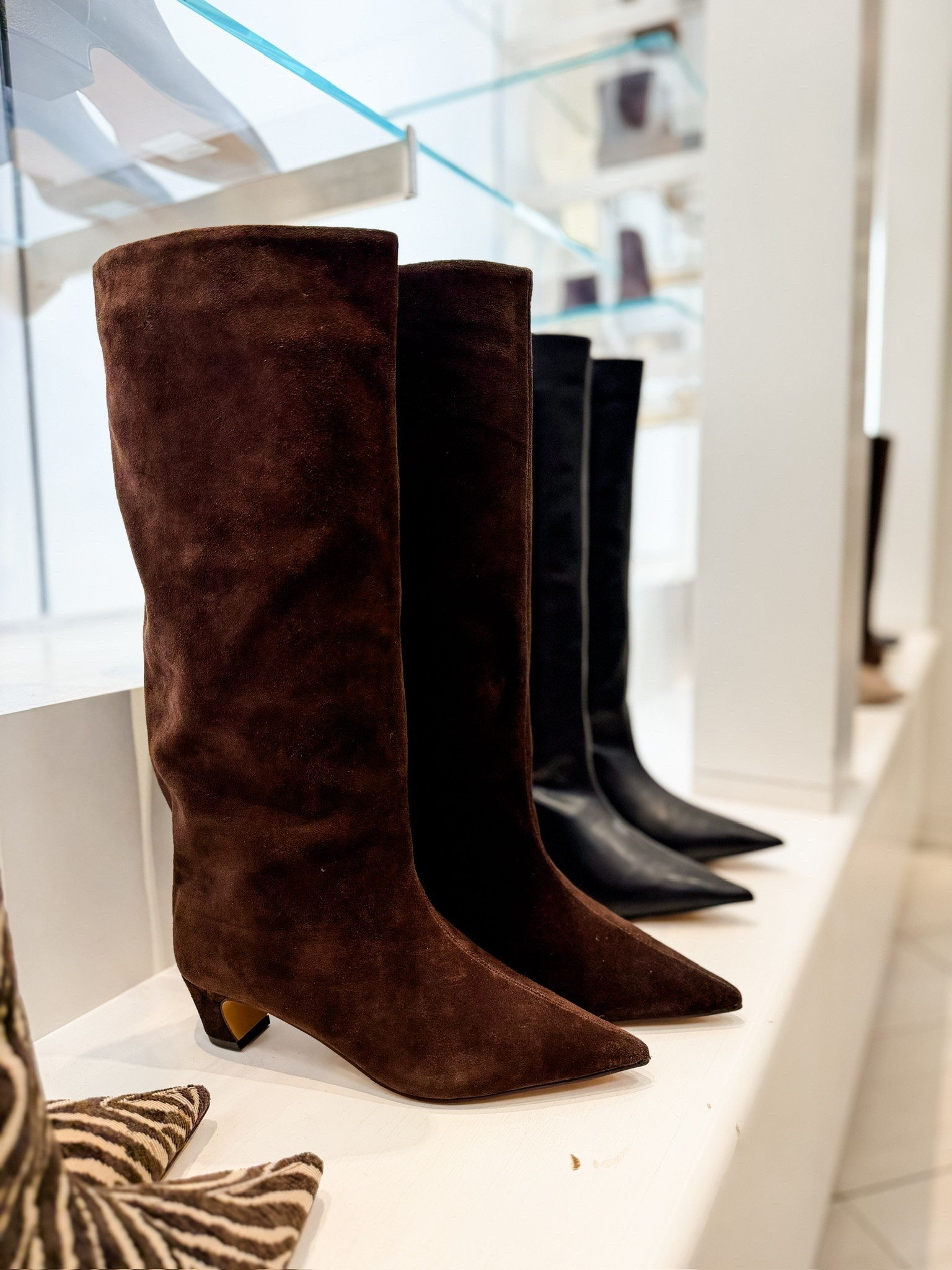 These boots 😍👏🏼 grab them while they’re on sale!

Loverly Grey, NSALE, Nordstrom sale, brown suede boots, sale alert

#LTKSaleAlert