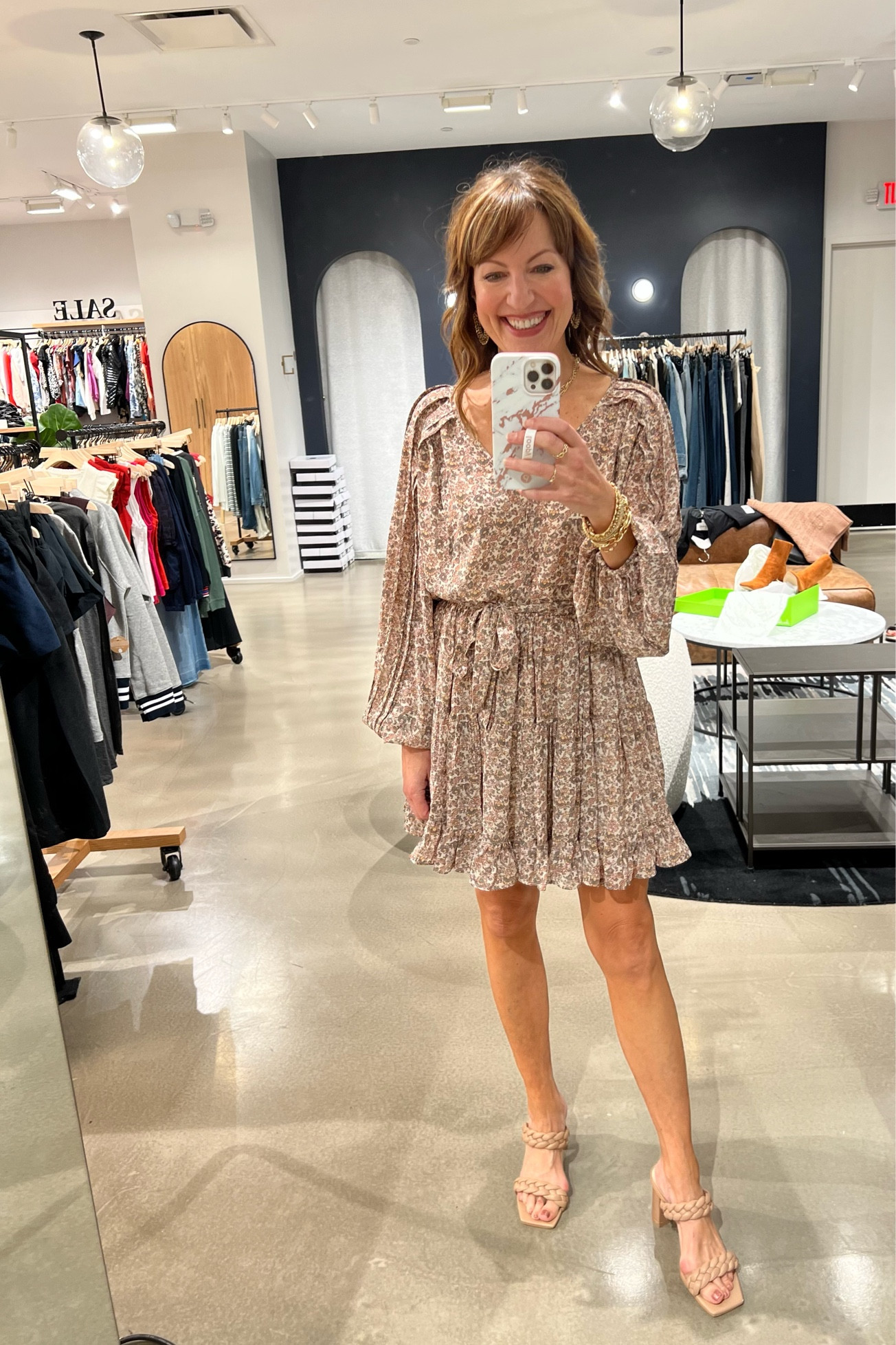Evereve Fall new arrivals! This is such a pretty, floral long sleeve dress!

Evereve, floral dress, long sleeve dress, Dolce Vita sandals

#LTKunder50 #LTKSeasonal #LTKstyletip