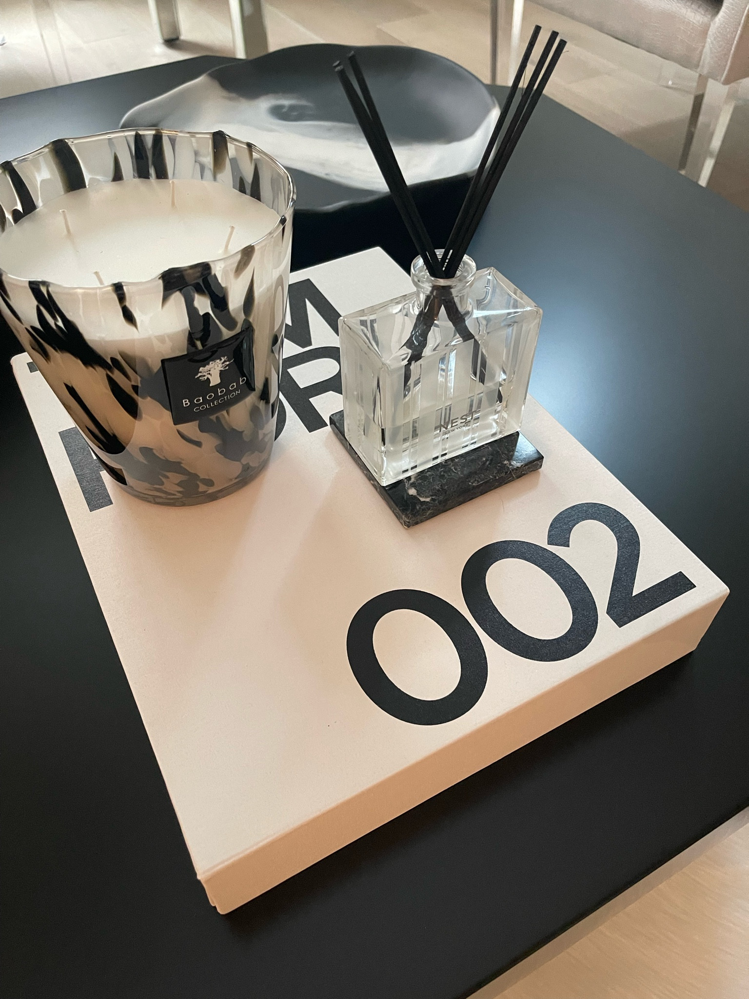 A little decor inspiration to kick off your week!

#LTKHome #LTKStyleTip #LTKU