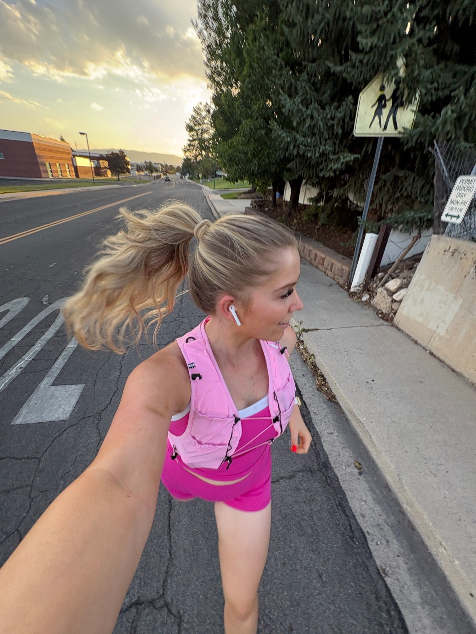 women’s pink running outfit! but my set and my running vest come in more colors! I sized up one in the running vest to a Large! Looks similar to the Lulu one but way less money!!

| runner | womens running outfit | matching workout set | pink running vest | amazon fashion

#LTKootd #LTKmomlife #LTKfitnessgoals