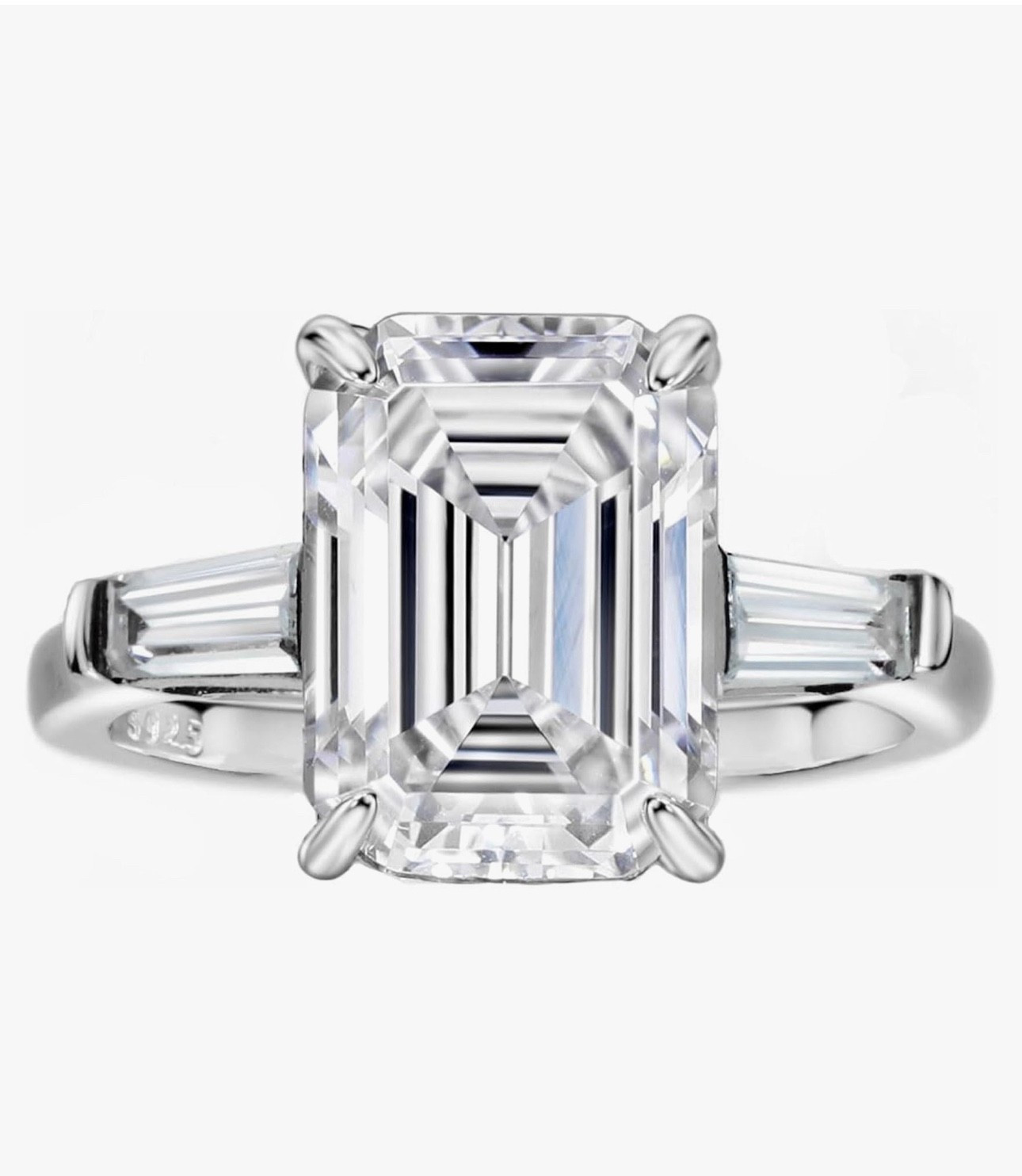 My favorite Pinky Ring! Looks just like Victoria Beckhams pinky ring! 