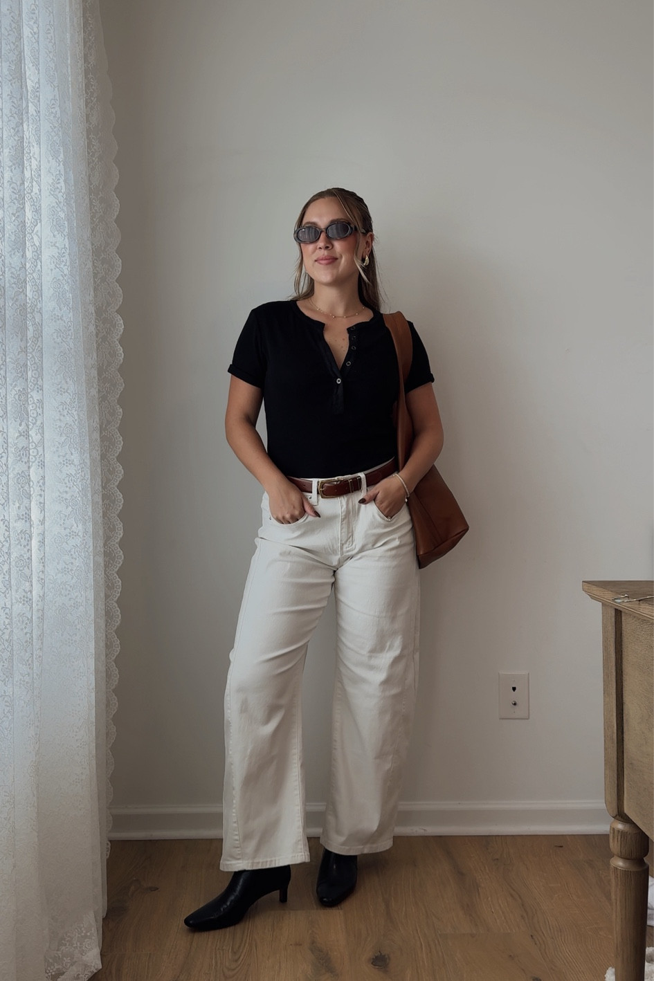 Barrel jeans run big, I'm wearing a small (usually a 27). Small top! #founditonamazon comfy fall outfit, casual fall outfit, how to style barrel jeans in a chic way, viral barrel jeans

#LTKFindsUnder50 #LTKSaleAlert #LTKStyleTip