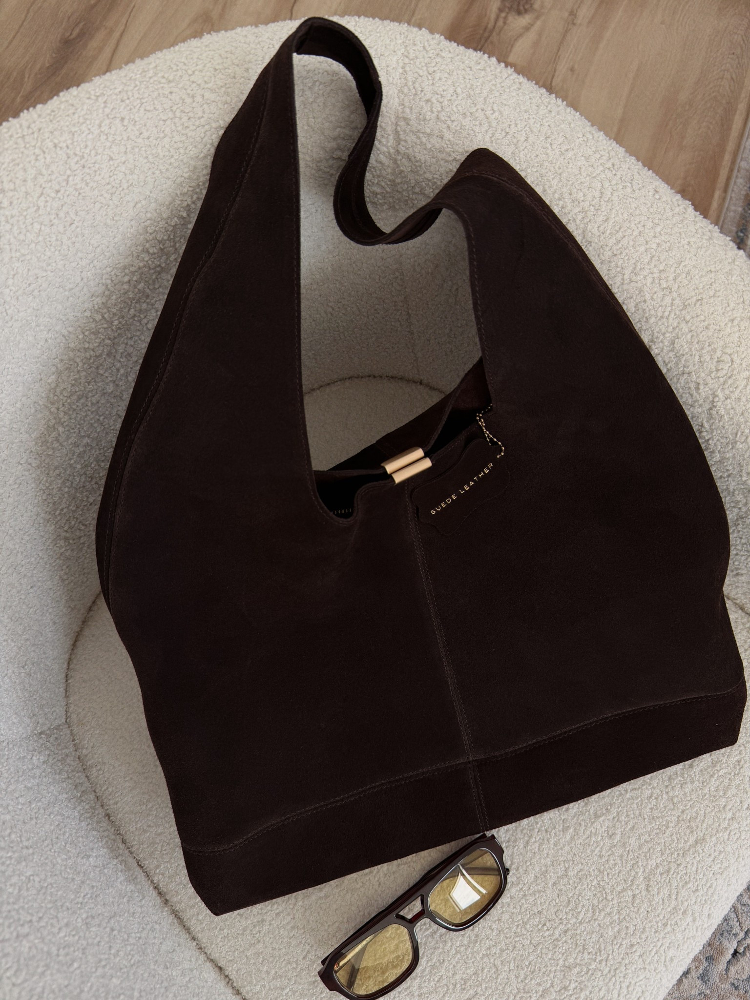 I’ve been loving this suede bag, genuine suede leather and such a steal 🤎 

#LTKaustralia #LTKbag