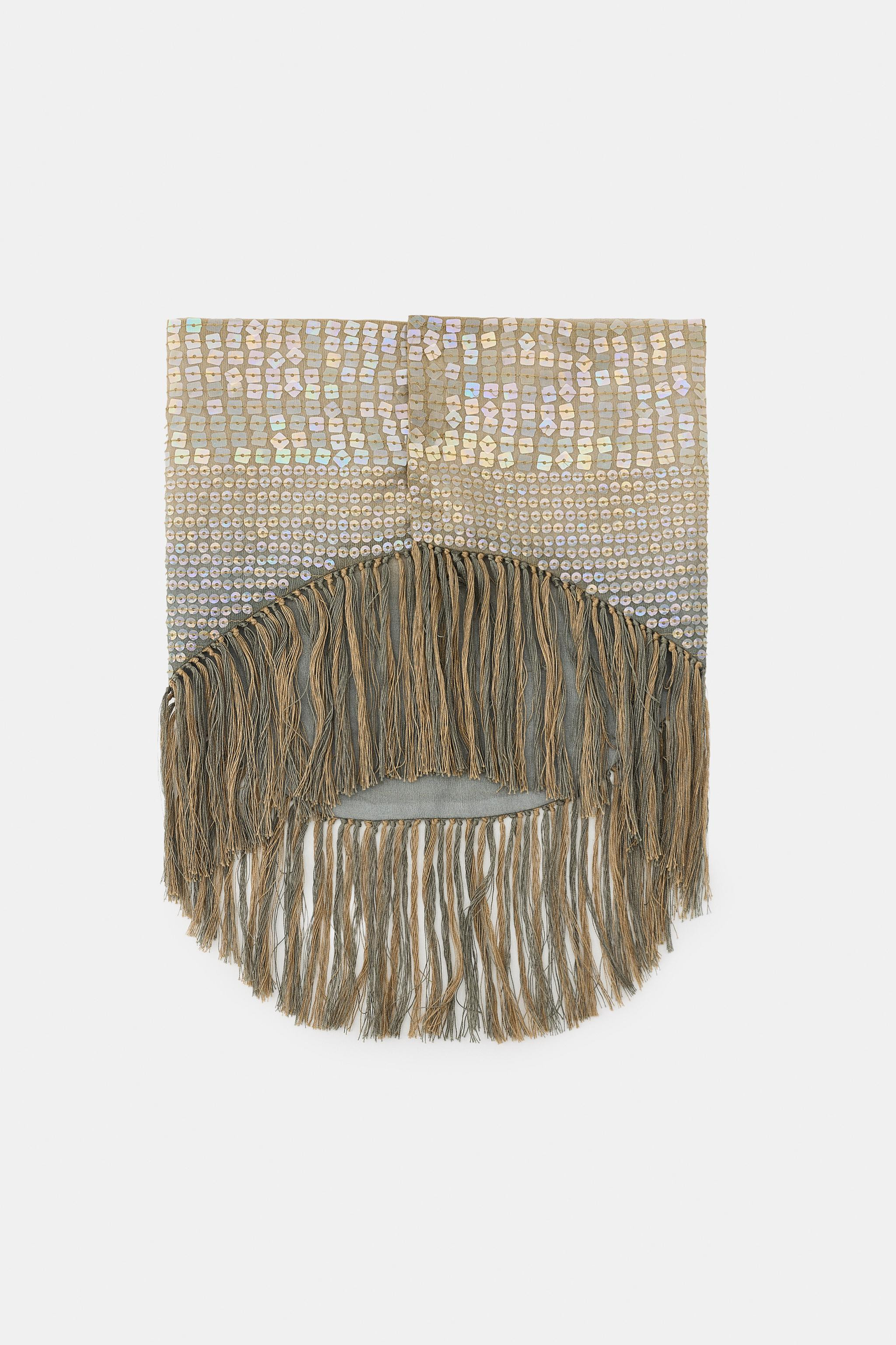 Triangular scarf with sequin appliqu\u00e9 and fringe detail. | Zara US
