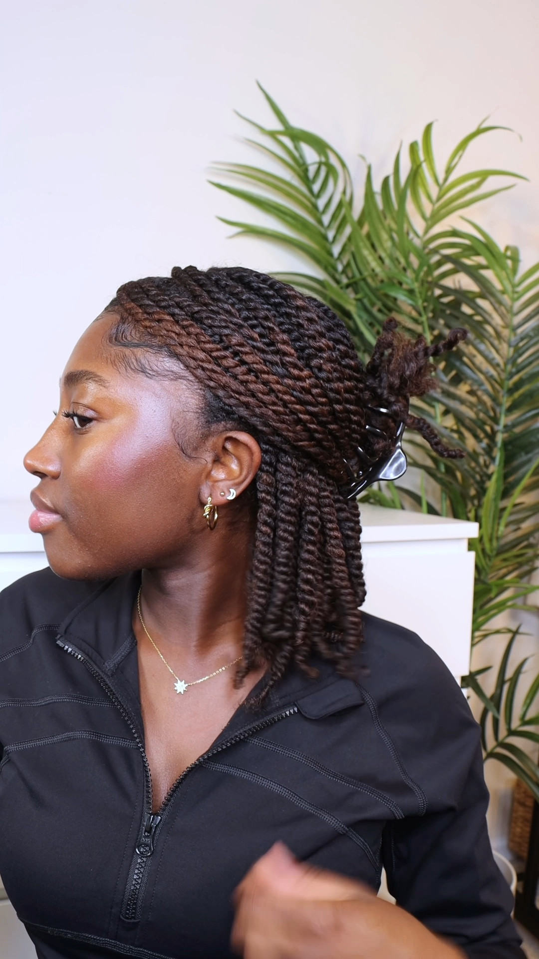 A simple yet effective way to spice up mini twist 💕

#LTKbeauty #LTKstyletip #LTKVideo