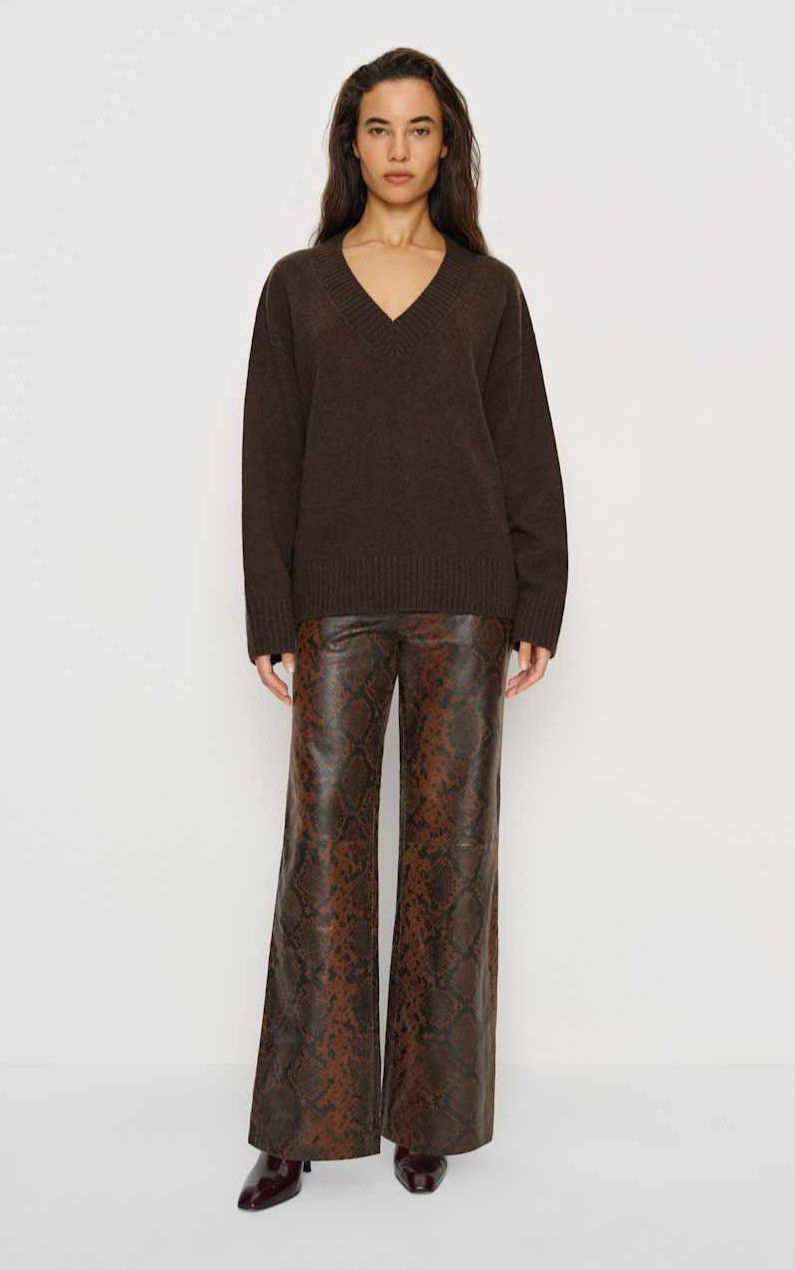 Reformation cashmere sweaters and cardigans are perfect cozy gifts for her, featuring sustainable luxury, soft 100% cashmere, holiday sweaters, winter fashion, warm knitwear, women’s cashmere, premium cardigans, soft sweaters for women, minimalist fashion, classy winter outfits, timeless knit cardigans, fall and winter wardrobe staples, lounge looks, chic layering, elegant casual style, Reformation clothing sale, Black Friday Cashmere deals, Cyber Week sale, trending sweaters 2025, luxe gift ideas for Christmas, stocking stuffers for her, soft neutral sweaters, beige cashmere, oversized sweaters, cropped cardigans, date night outfits, office chic outfits, travel outfits, cozy chic vibes, Instagram fashion, viral sweaters, influencer favorites, sustainable fashion brands, premium quality, cold-weather essentials, best gifts for girlfriend, women’s holiday outfit ideas

#LTKCyberWeek #LTKGiftGuide #LTKHoliday