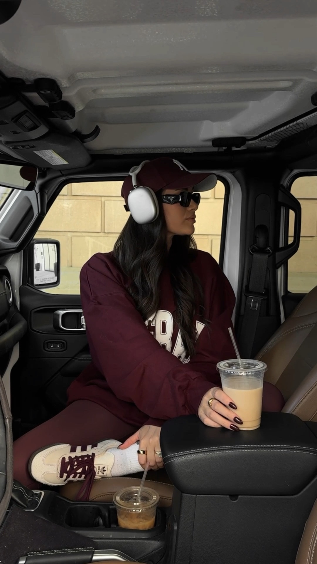 Casual burgundy outfit - wearing the comfiest sweatshirt from The Bar 

#LTKFindsUnder100 #LTKSeasonal #LTKootd